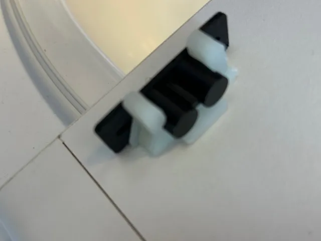 False Drawer Front Clip