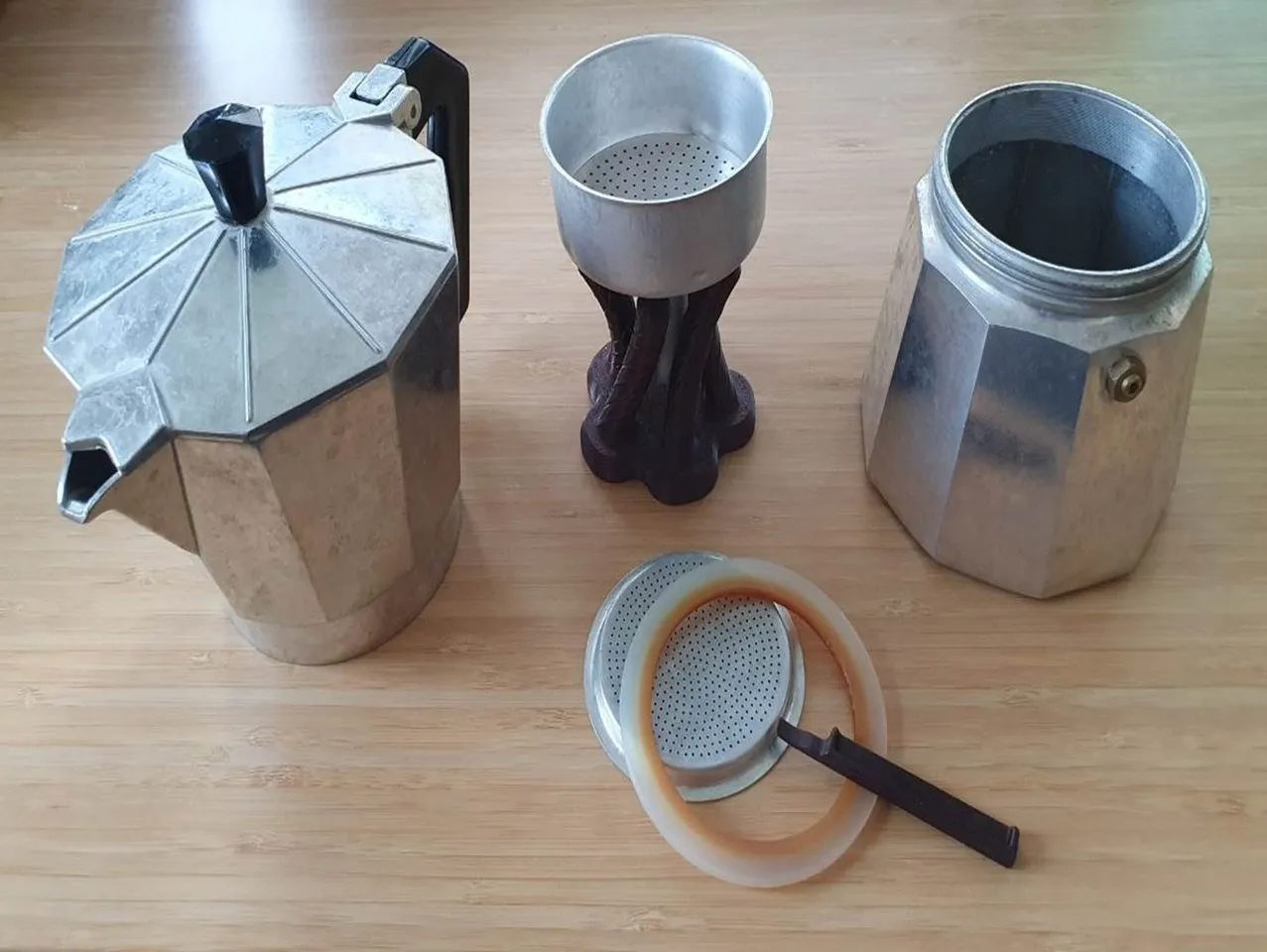 Moka Pot Coffee Filter Holder by Vect, Download free STL model