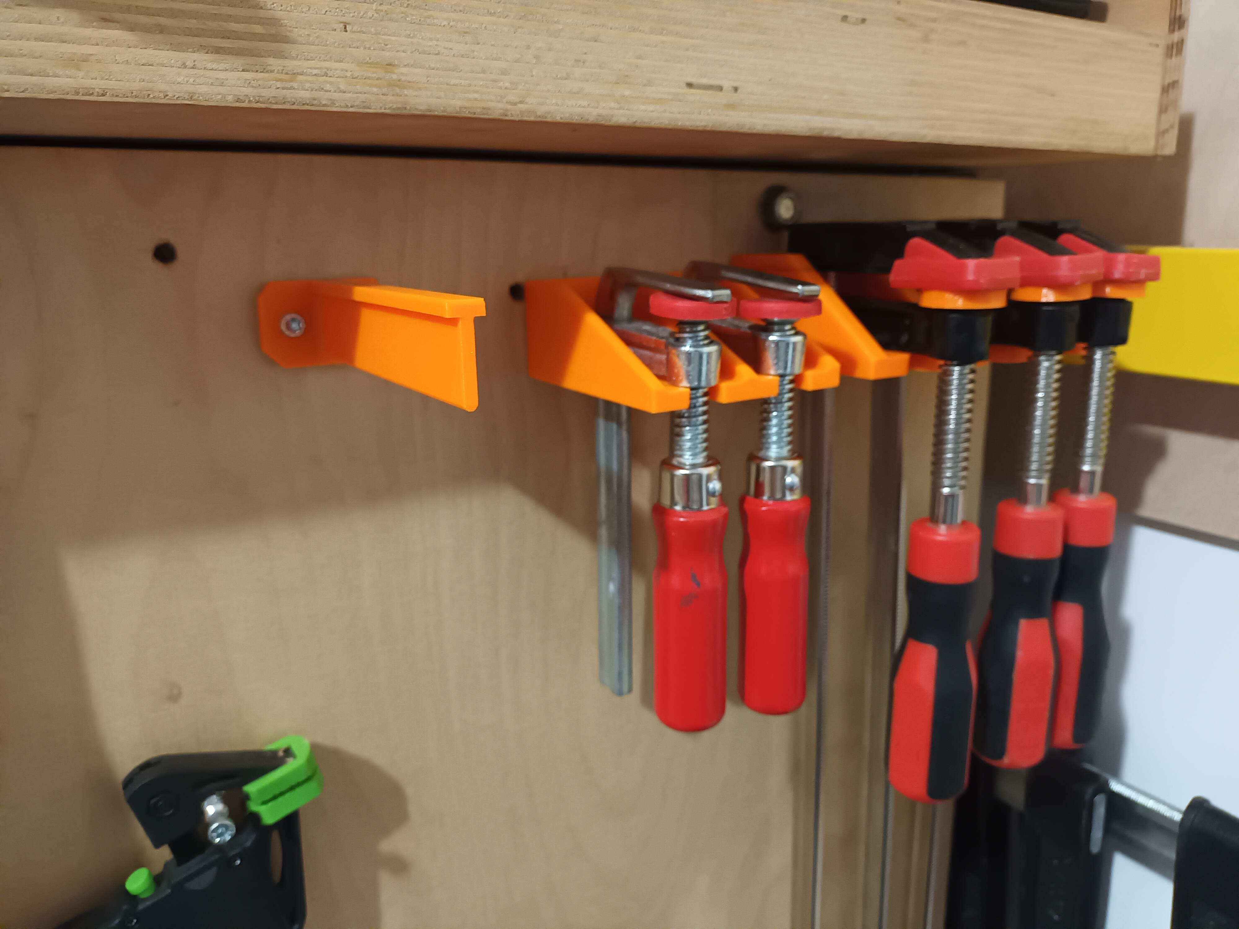 Miniatura 4 do modelo 3D Spring clamp holder