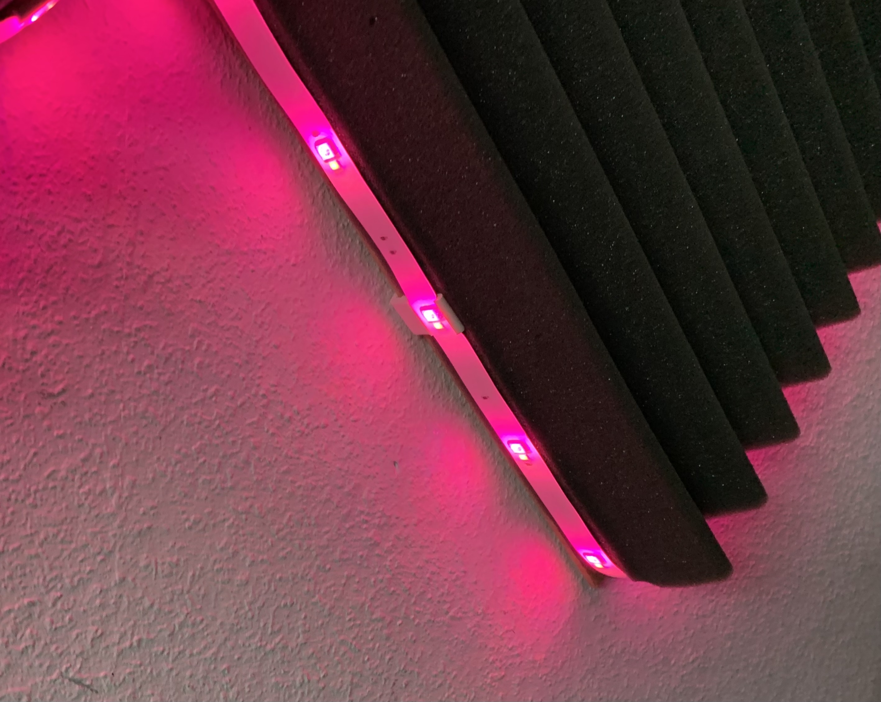 Ikea Ormanäs LED Strip mounting clips by Gloim | Download free STL ...