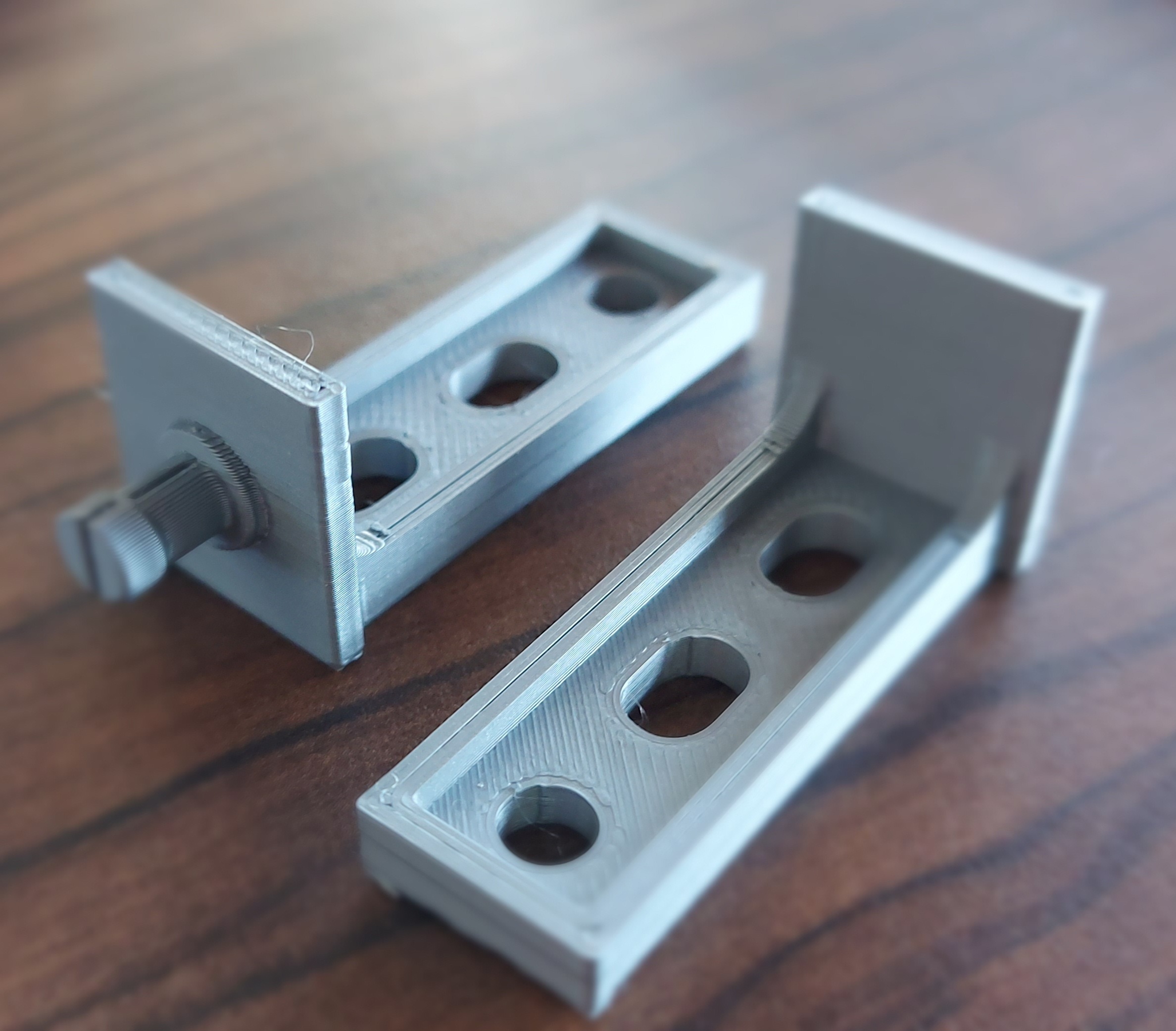 Soportes de gabinete de baño