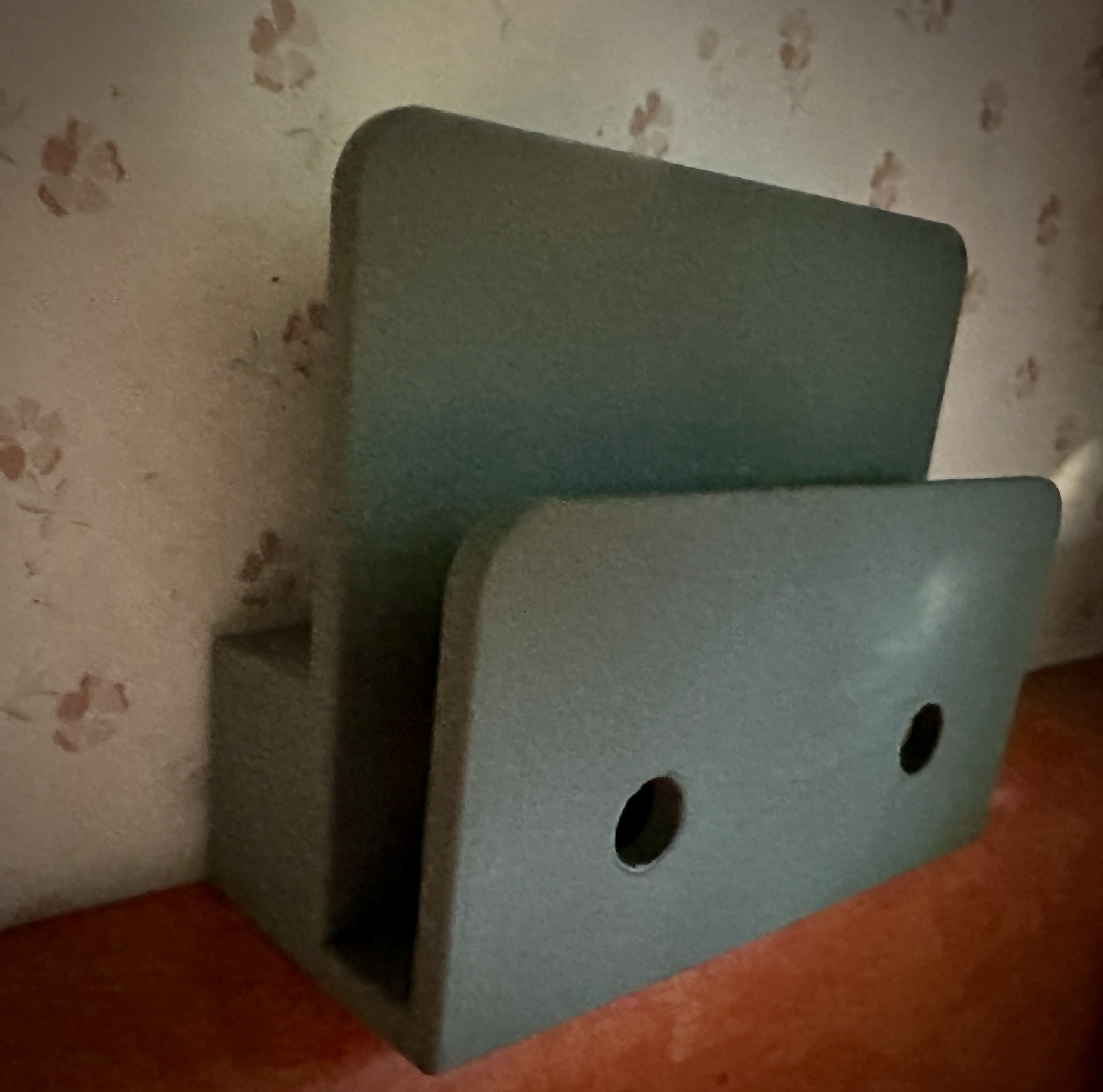 Double iPad holder/charger by jerzone | Download free STL model ...