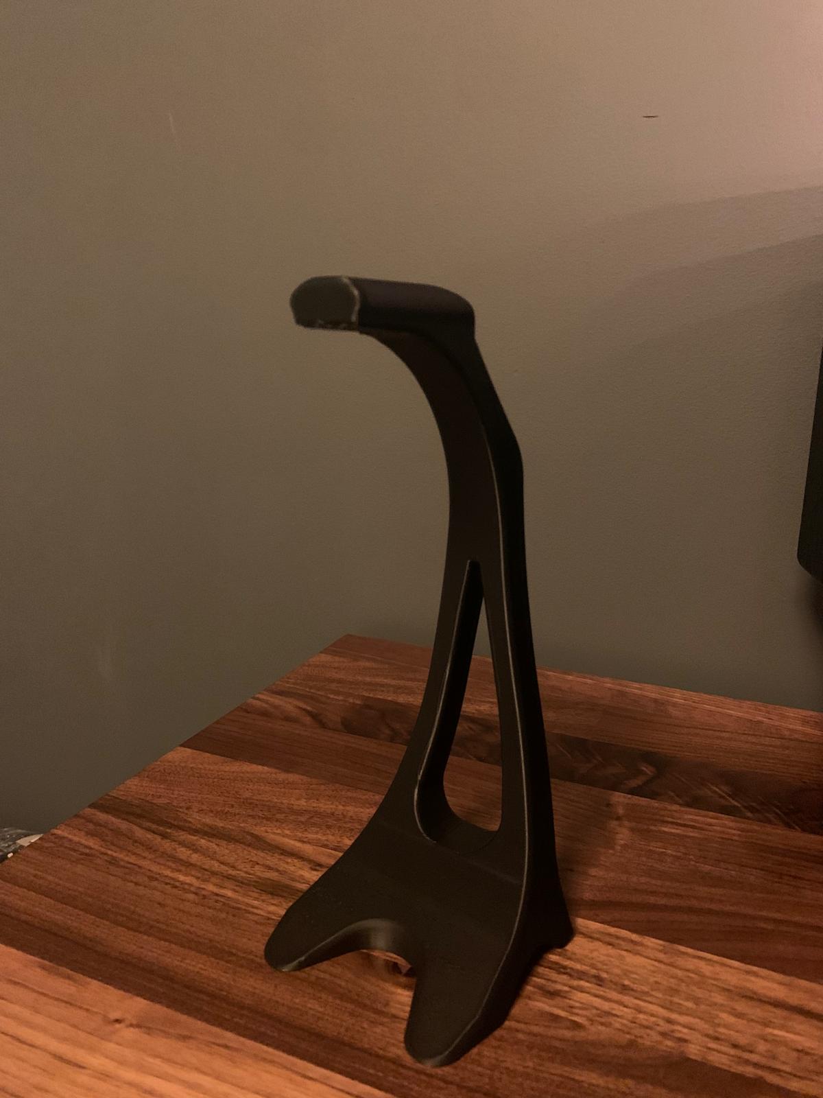 Headphone stand