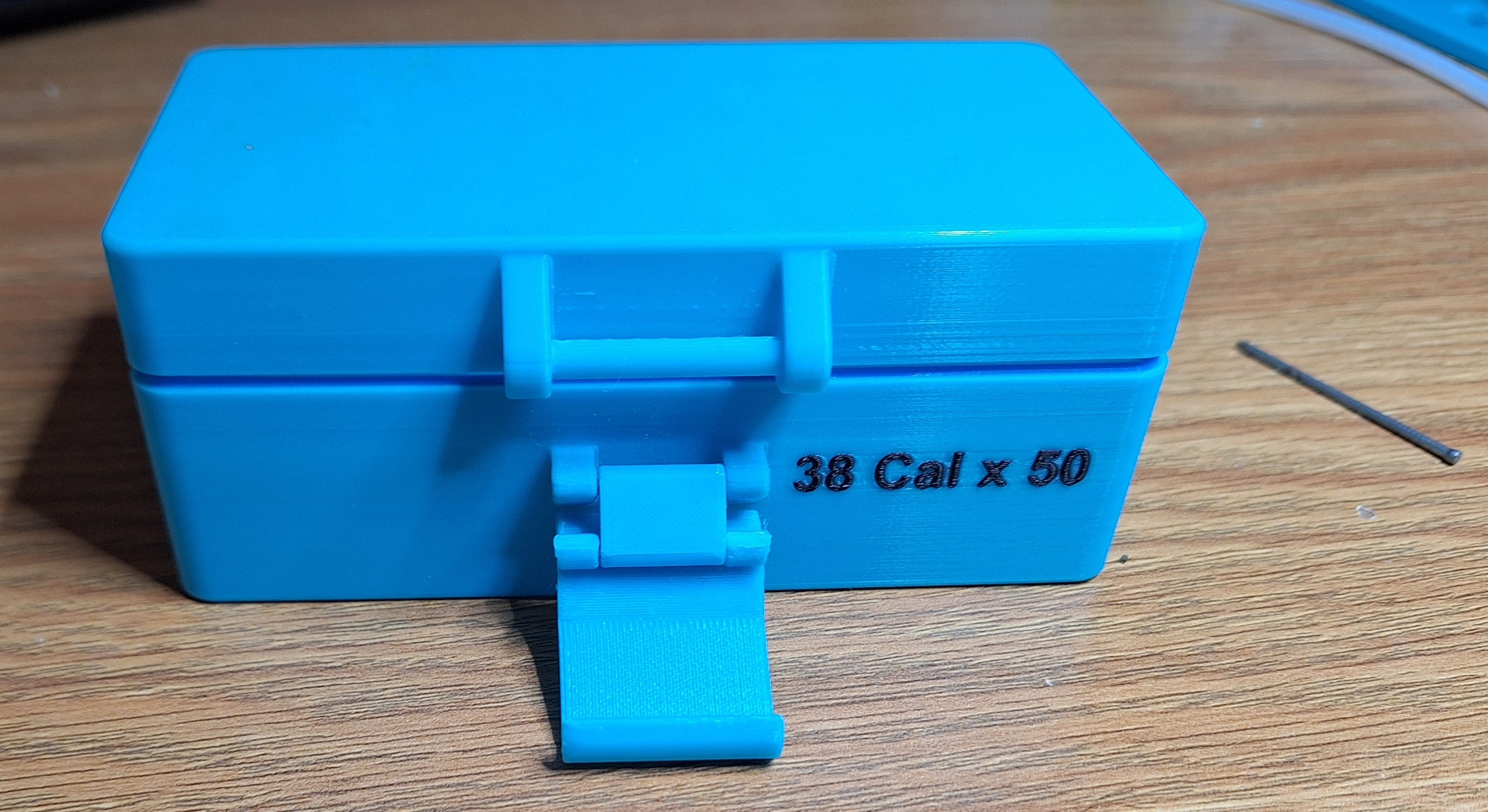 38 Calibre  x 50 ammo box — miniatura 4