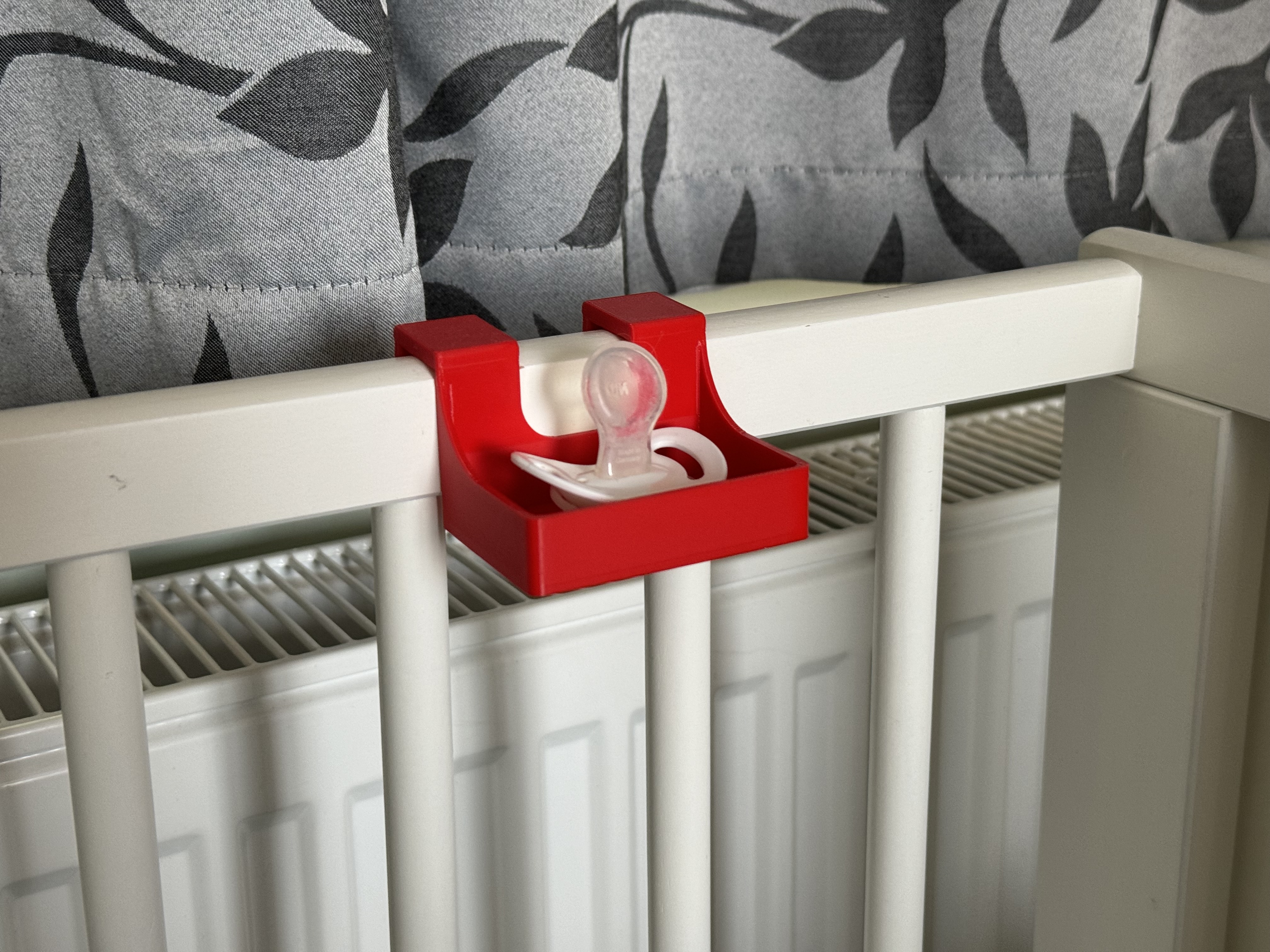 Miniatura 2 do modelo 3D Pacifier holder