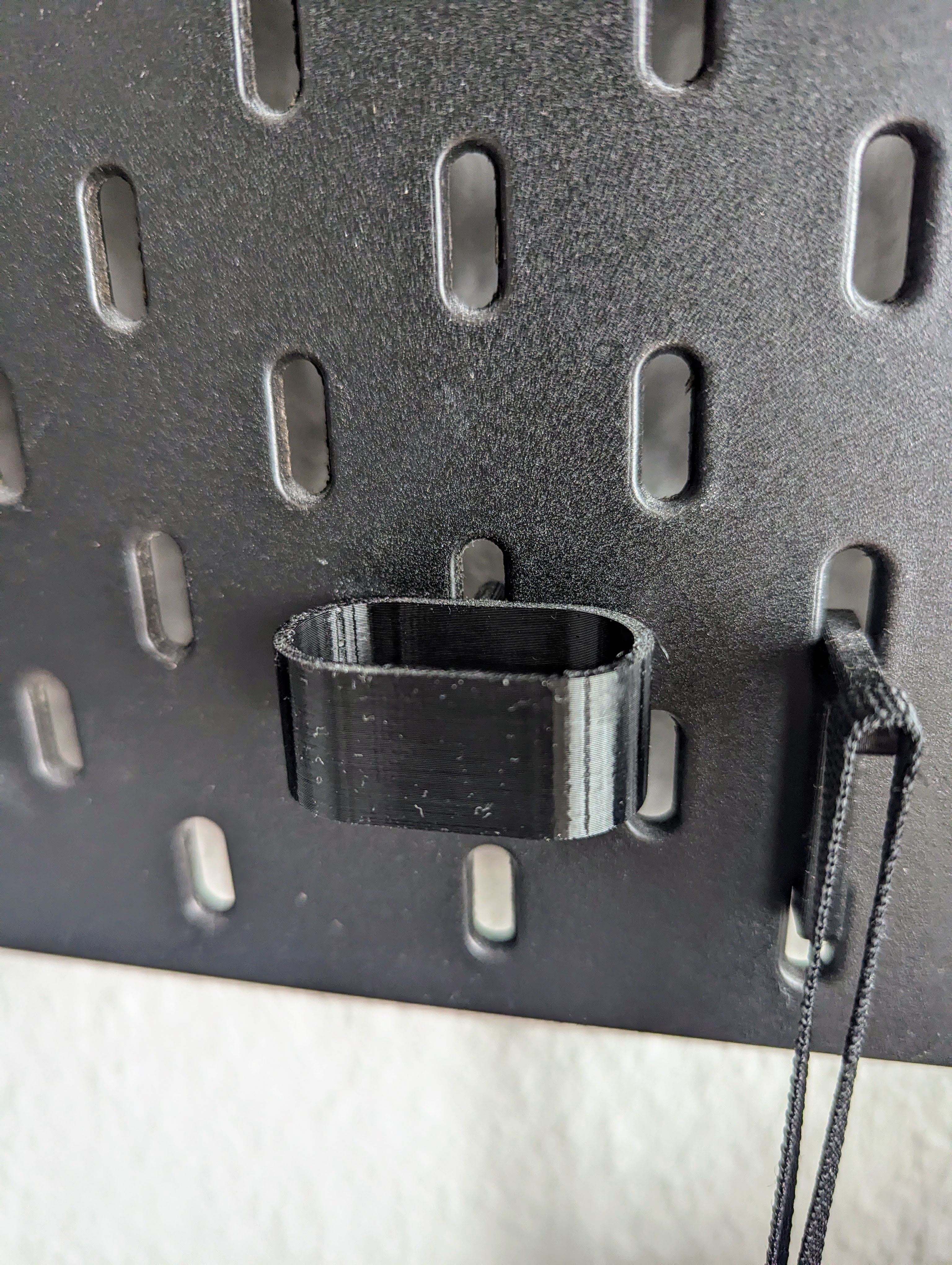 Earplugs Case - Skadis Holder