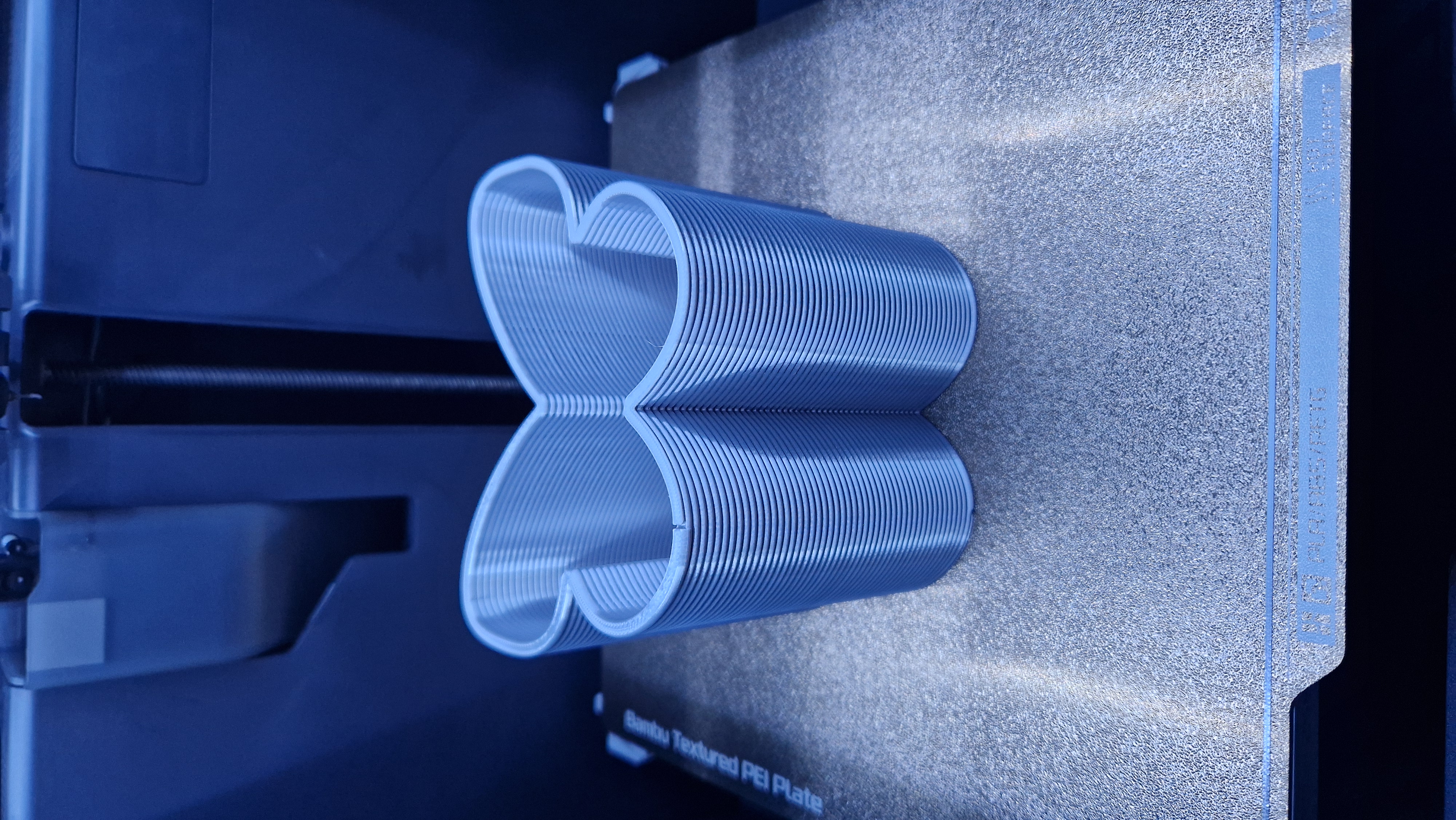 Miniatura 2 do modelo 3D Slinky Spring Butterfly
