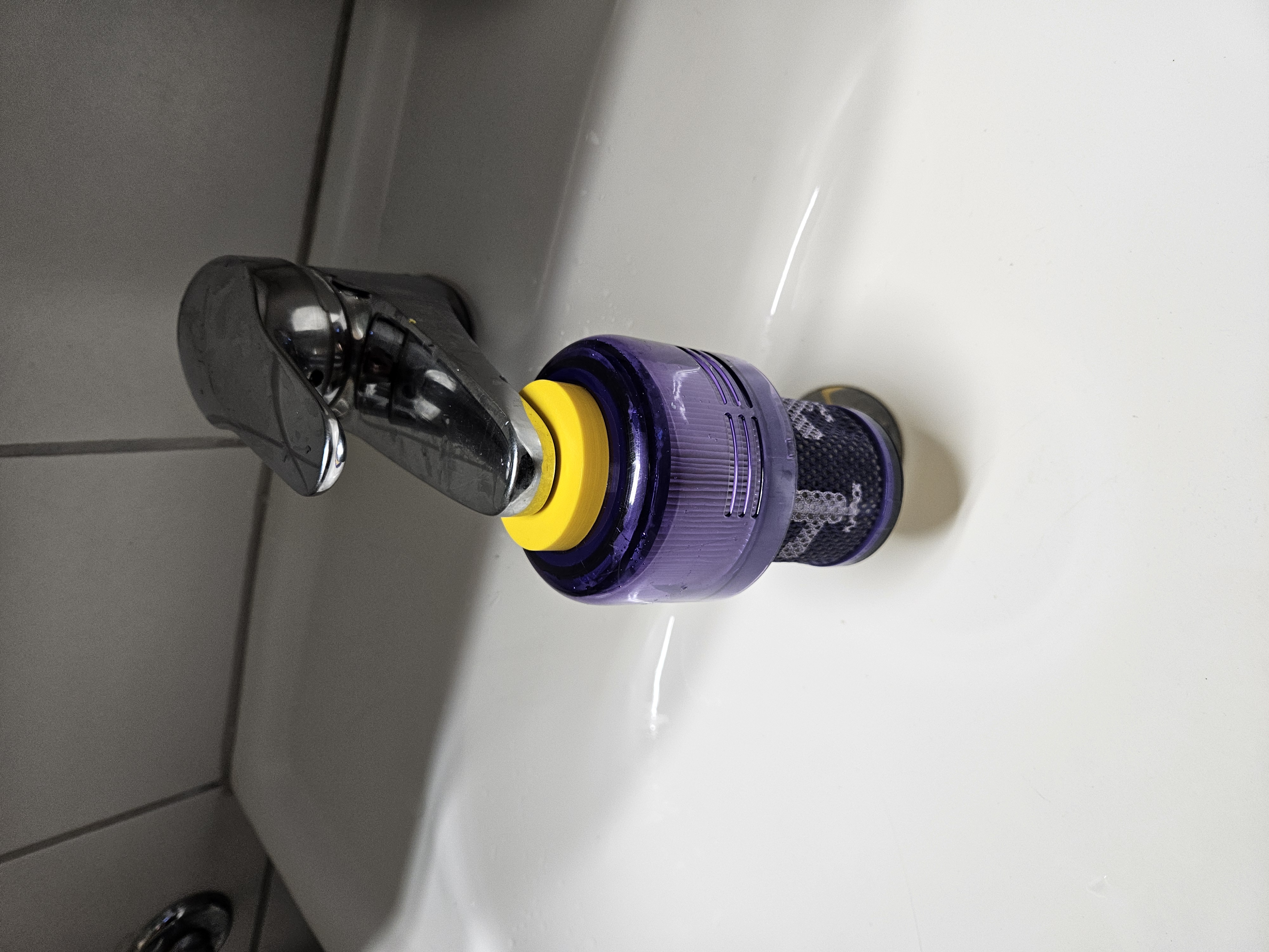 Dyson Filter Cleaner V12