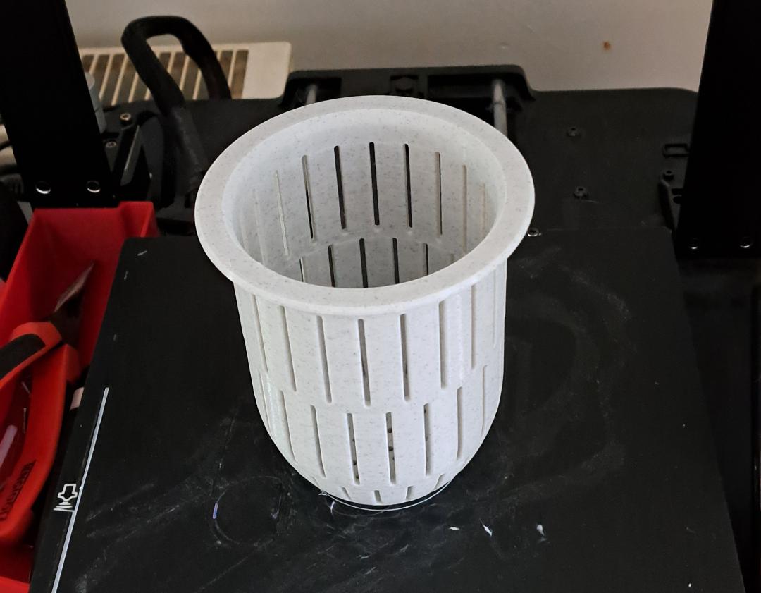 Miniatura 4 do modelo 3D Tin Can Colander