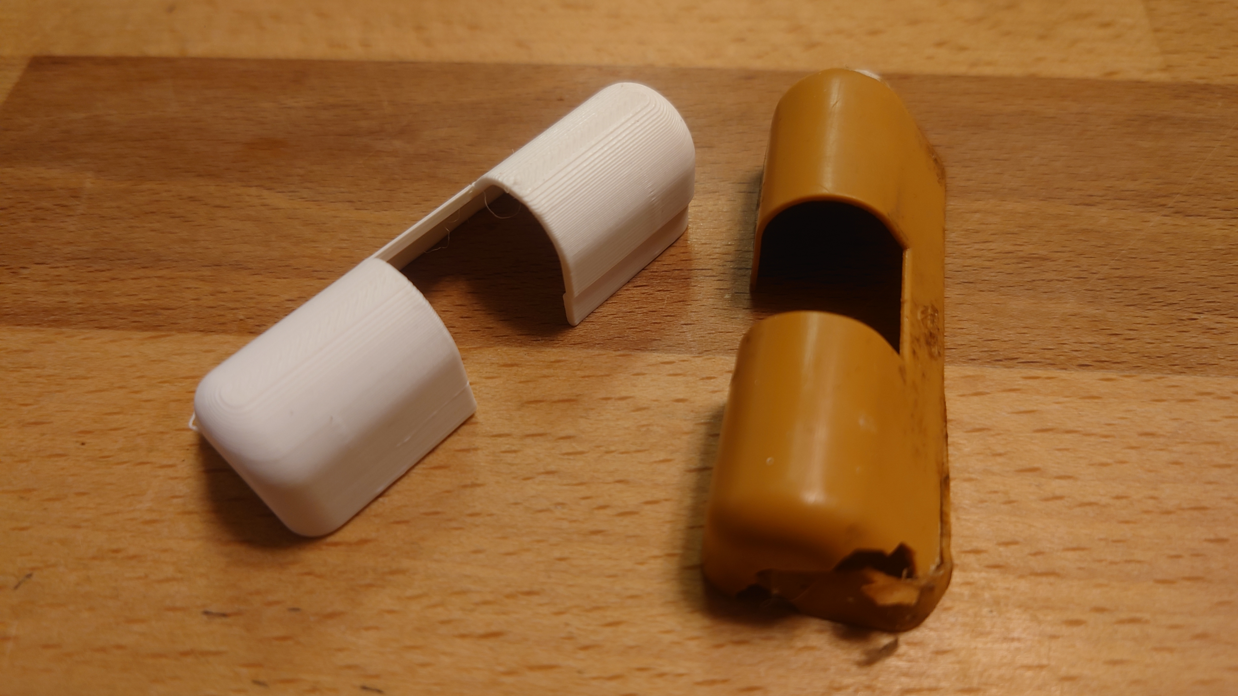 Miniatura 2 do modelo 3D Internorm/Roto window hinge cover replacement