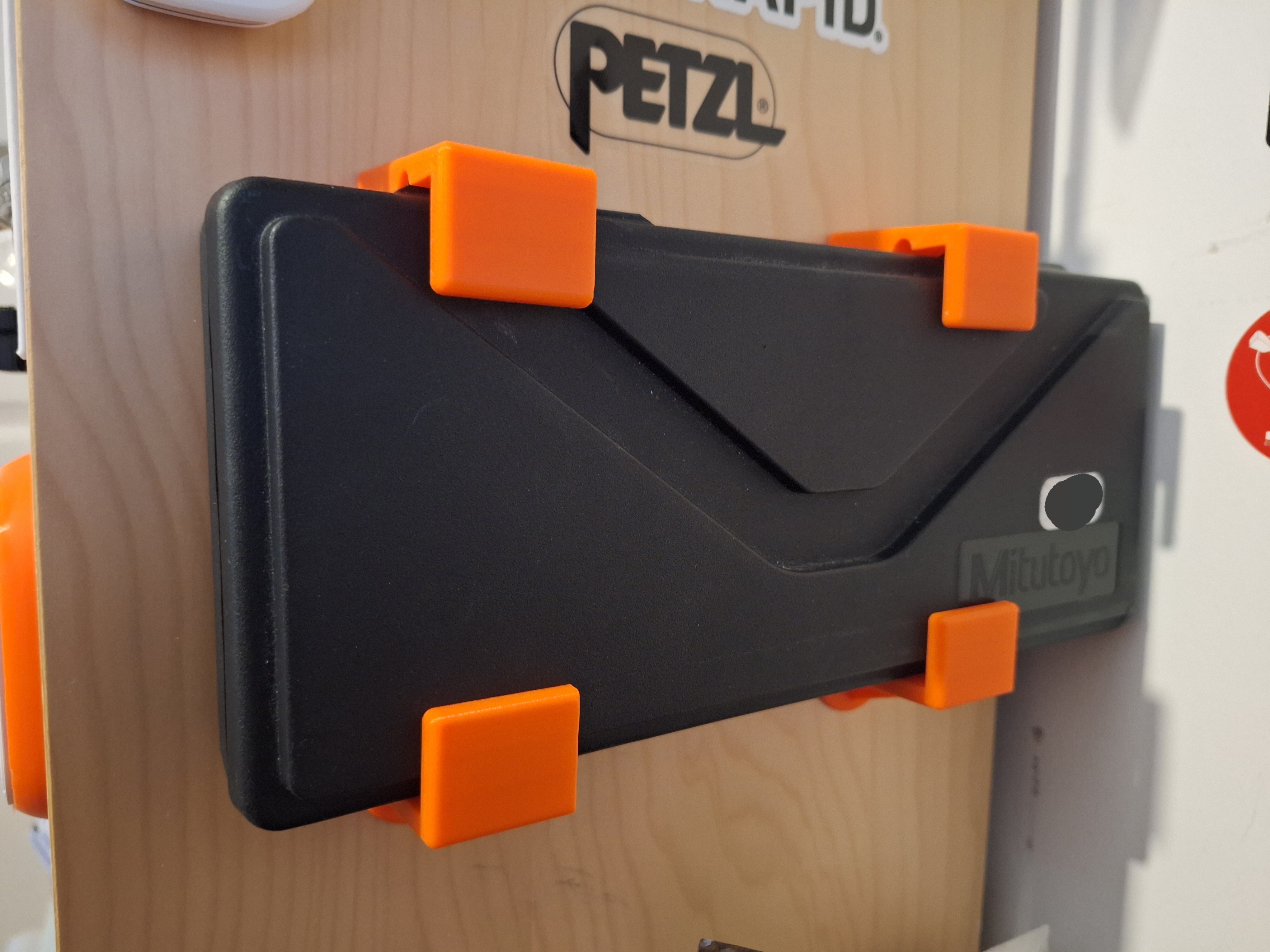 Storage bracket for Mitutoyo calipers