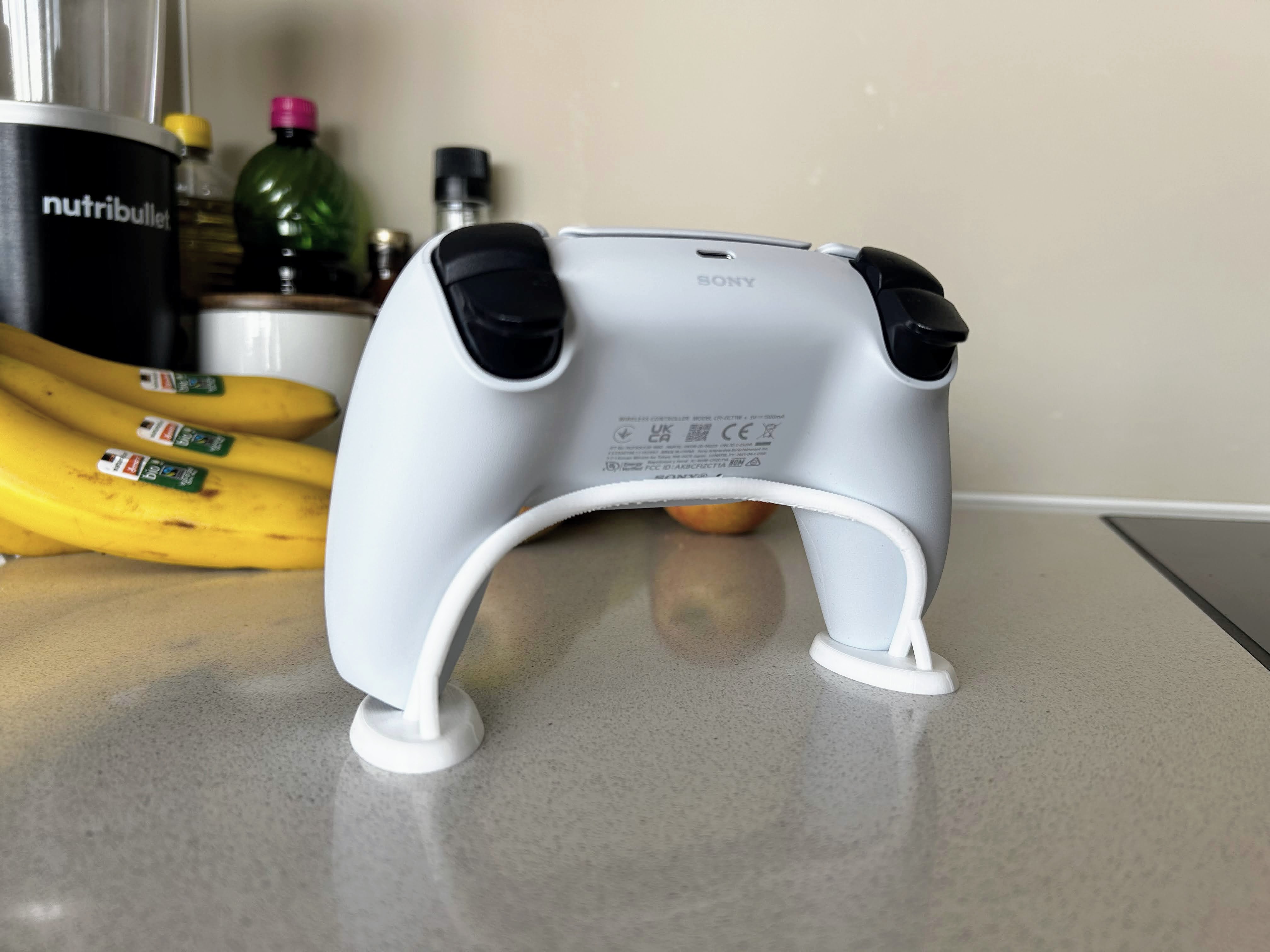 Miniatura 5 do modelo 3D Stealth PS5 Controller Stand