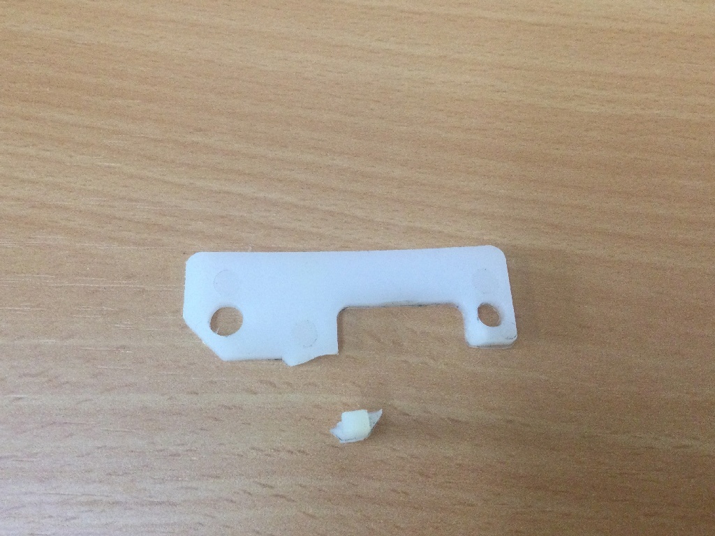 Miniatura 6 do modelo 3D Safe Door Latch Bracket (Customizable)