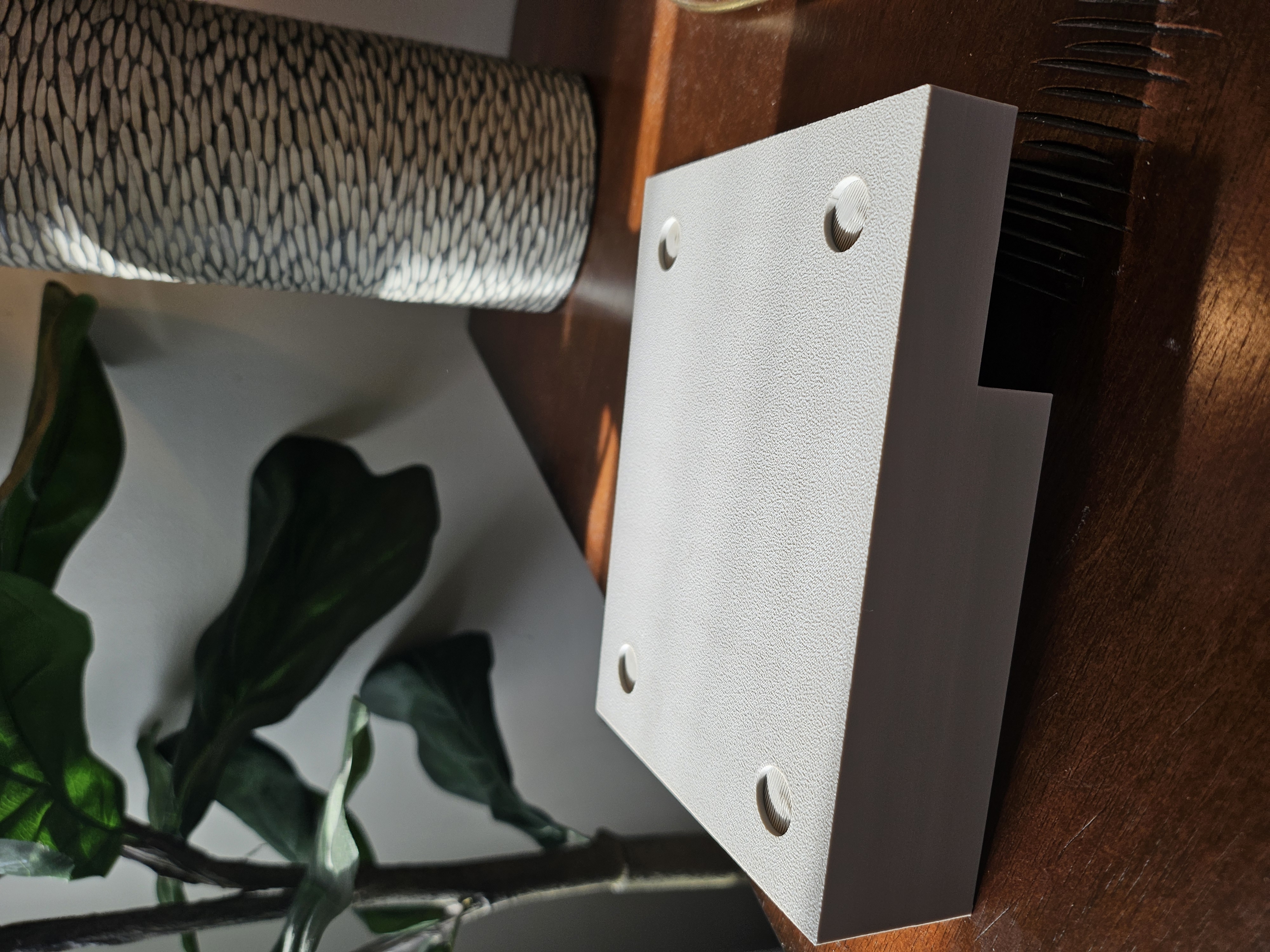 Miniatura 5 do modelo 3D Chromecast Remote Holder