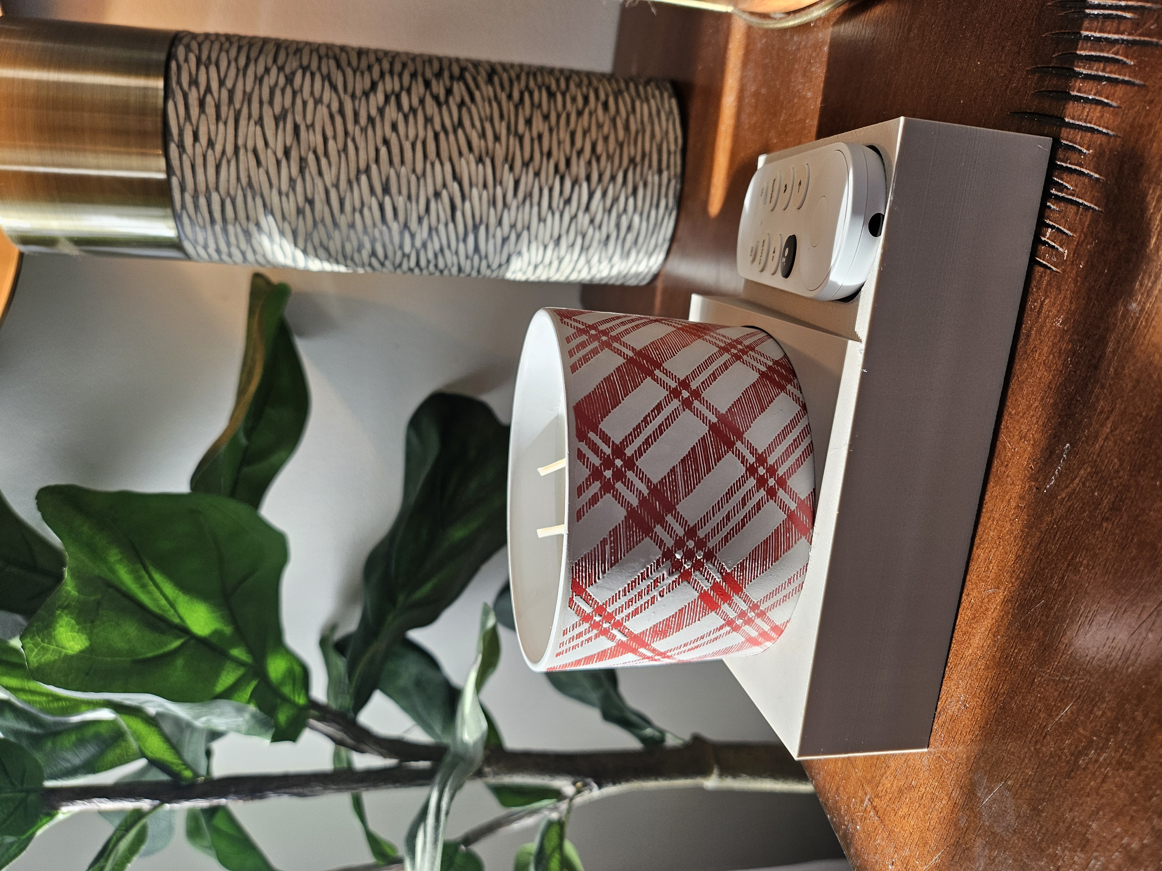 Miniatura 3 do modelo 3D Chromecast Remote Holder