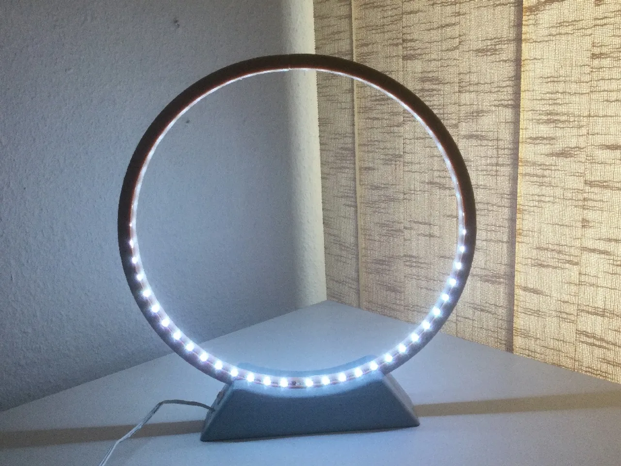 Petite lampe design cercle led - Eclipse Référence : CD_Lu78C