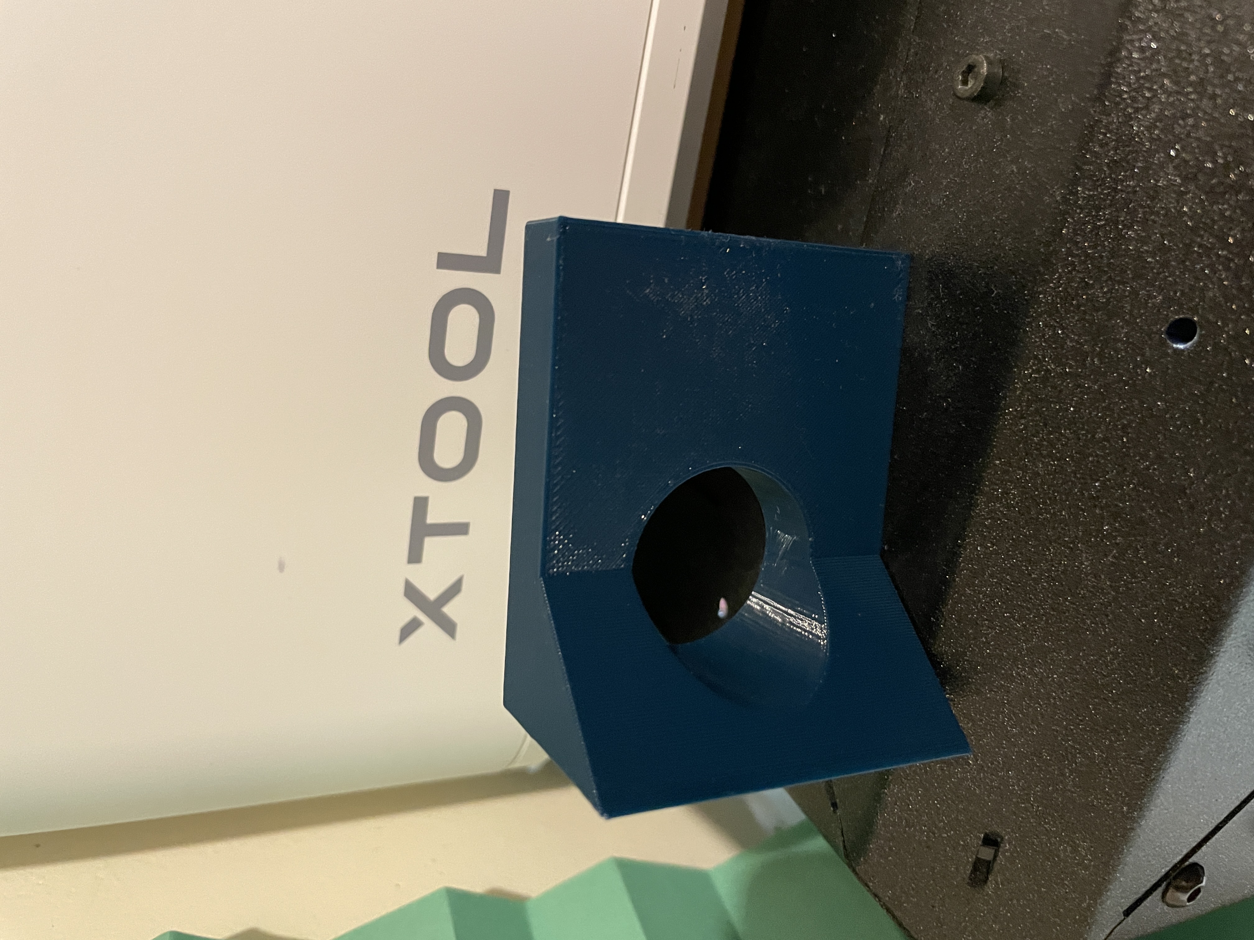 Foot to support XTool M1 Lasercutter on top of the MK3S+ enclosure