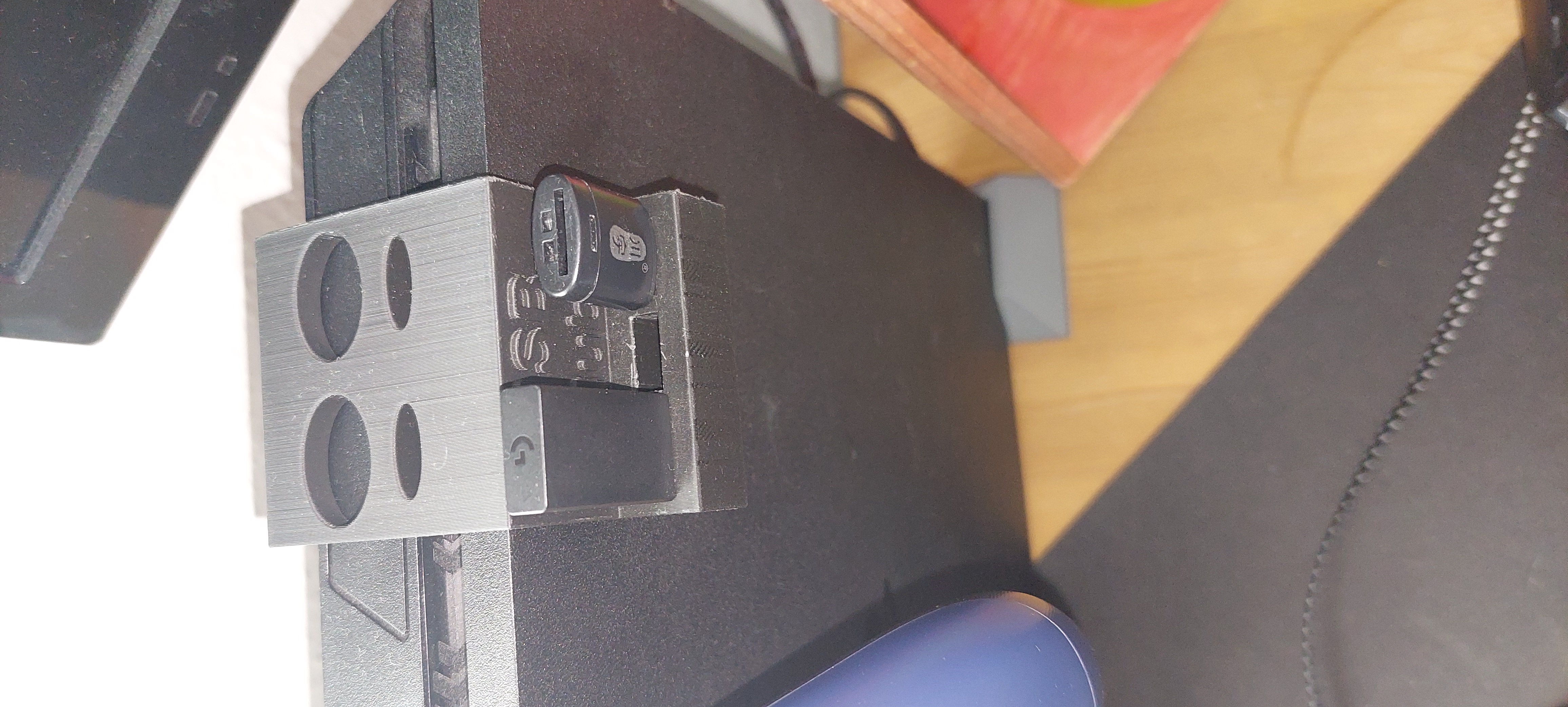 PS4 SLIM USB halter pleas like