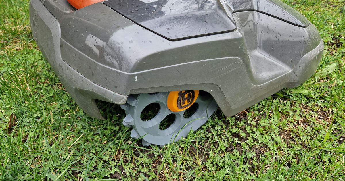 Husqvarna Automower Wheel by gummigroda Download free STL model