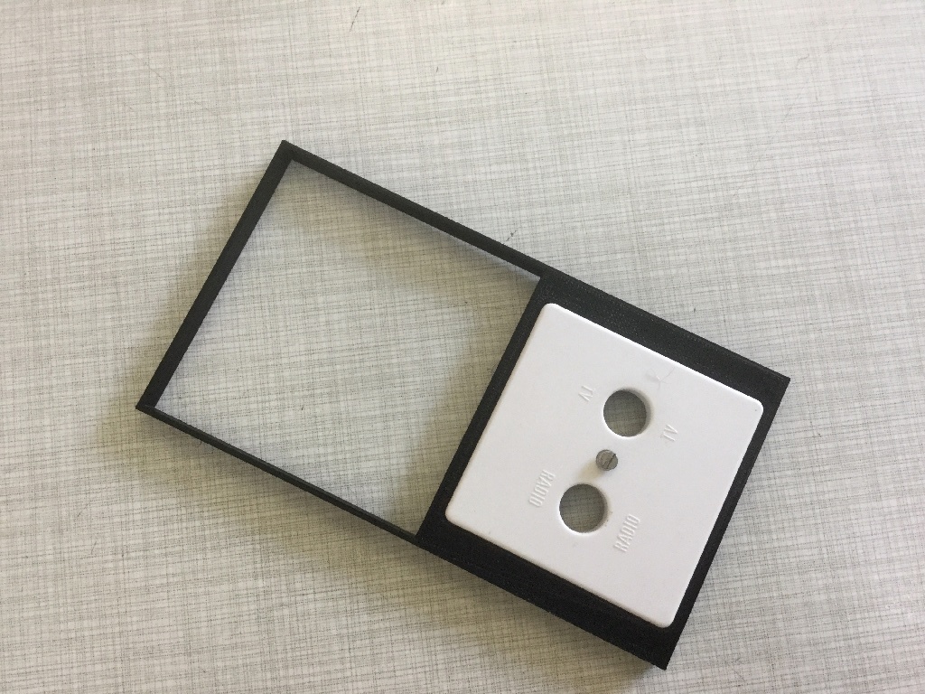 Miniatura 3 do modelo 3D Sonoff Touch Frame (Customizable)