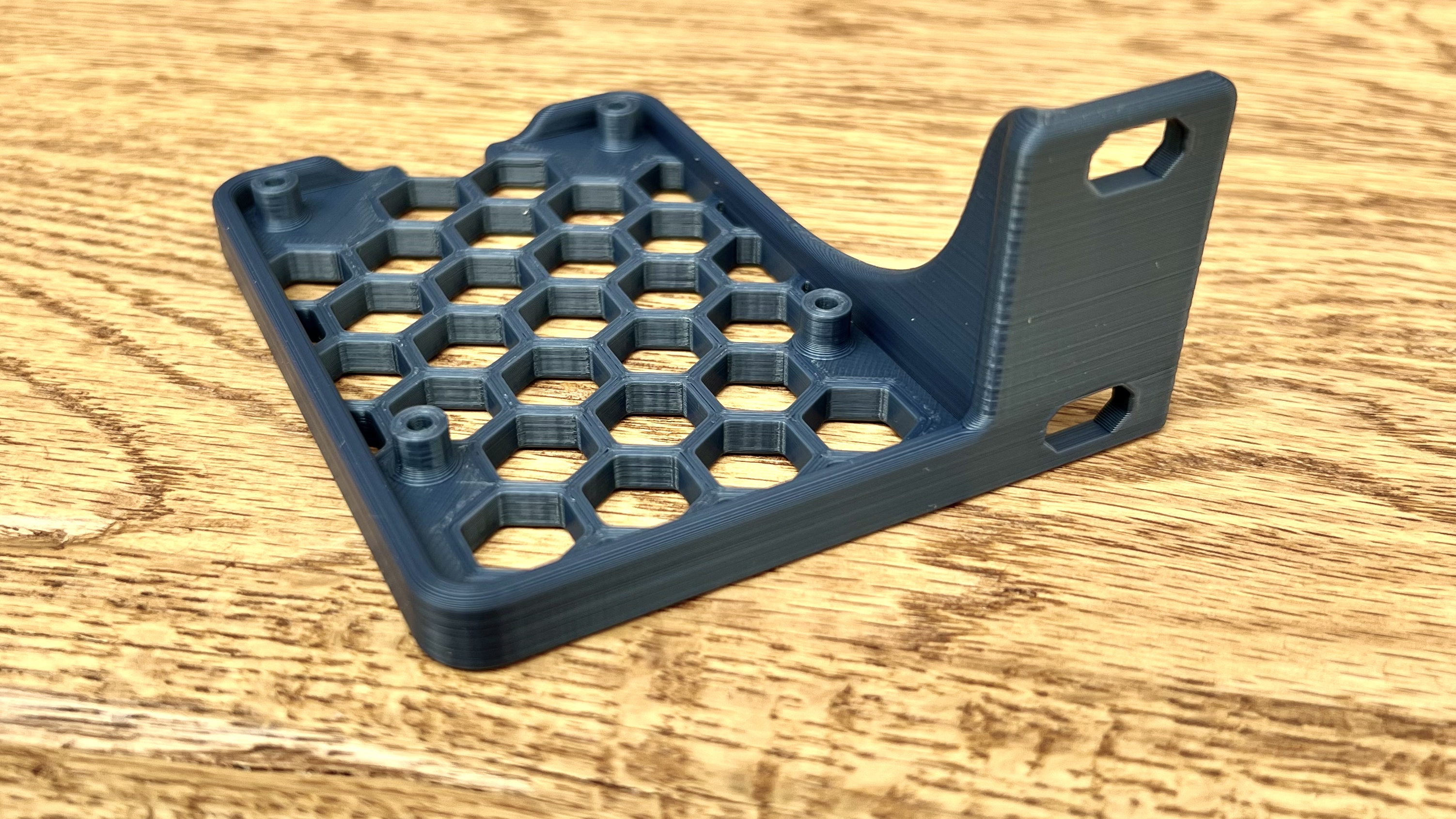 Miniatura 5 do modelo 3D Raspberry Pi 5 Rack Mount - right sided