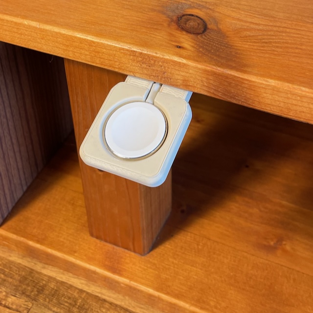 iWatch stand under desk / shelf by Zopper Download free STL model