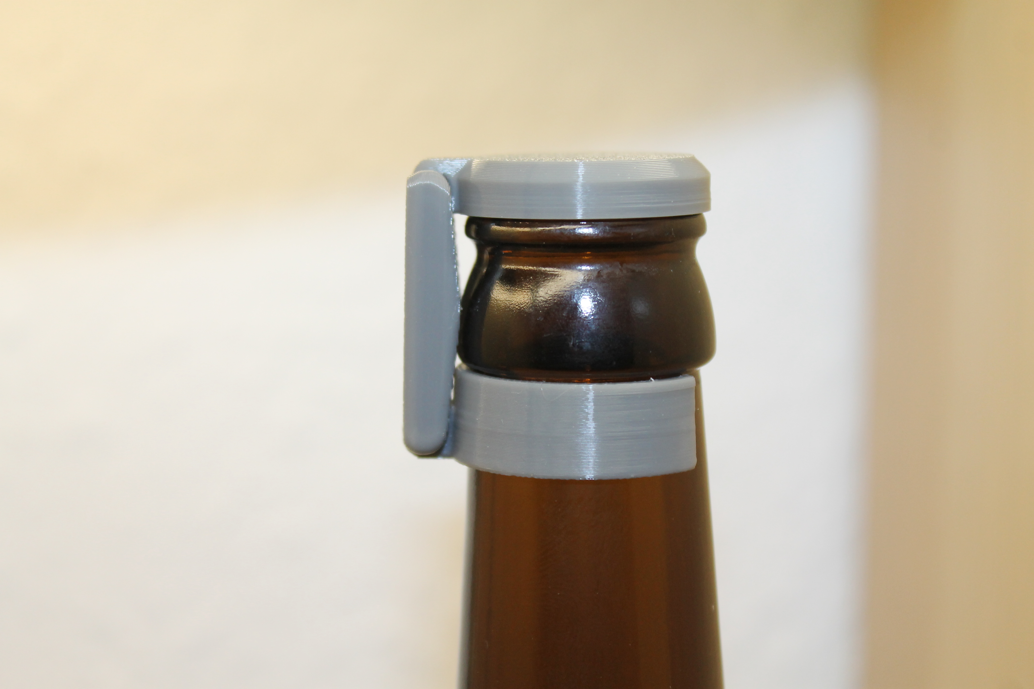 Klappdeckel für Bierflasche (print in place) 3D model thumbnail