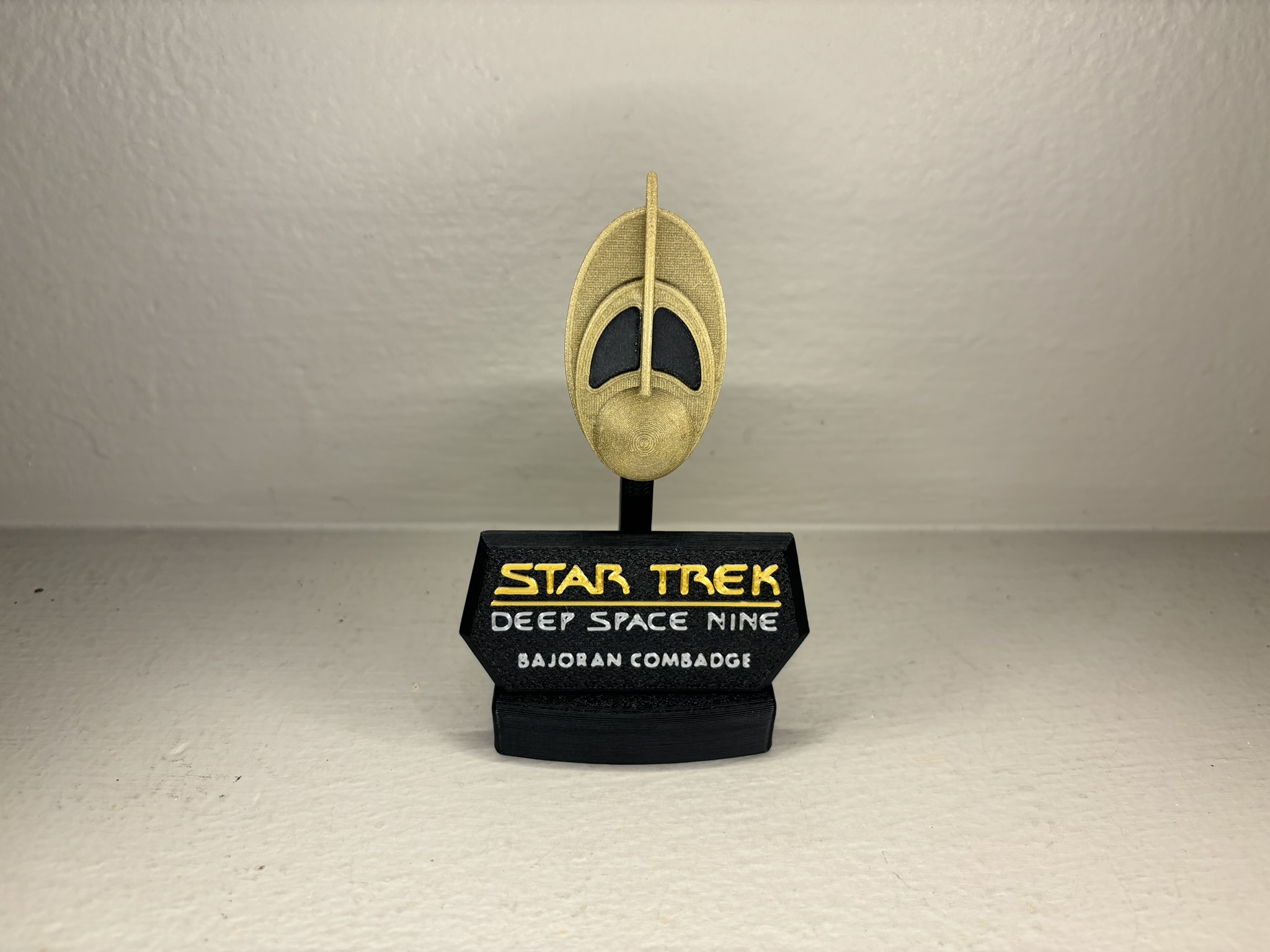 Star Trek: DS9 Bajoran Combadge by 𝗨𝗻𝗶𝗺𝗮𝘁𝗿𝗶𝘅𝗥𝗲𝗱🪐🌠 | Download free STL ...