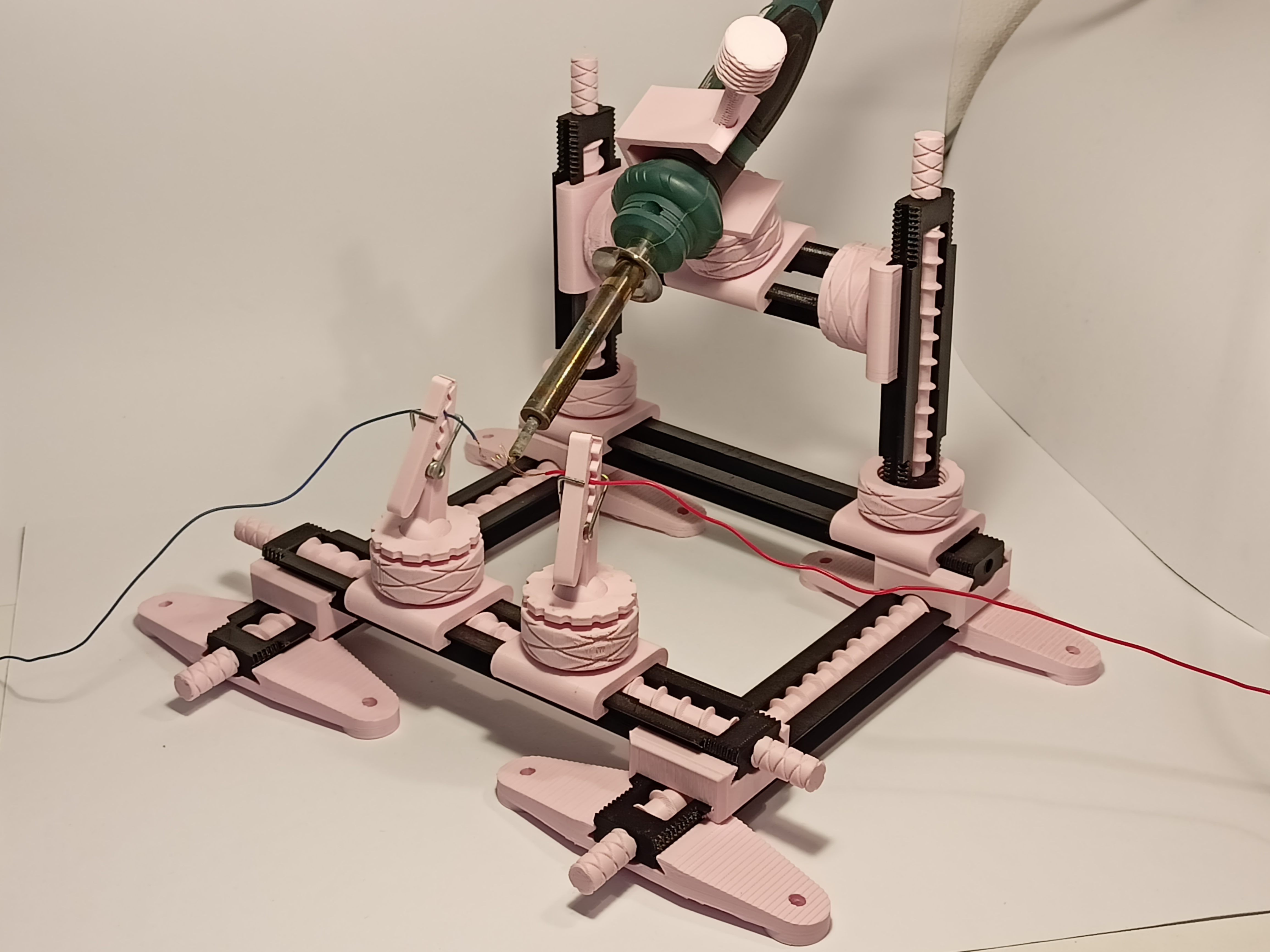 Modular adjustable holder system