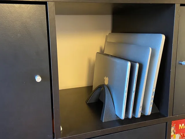 Multi notebook stand - vertical