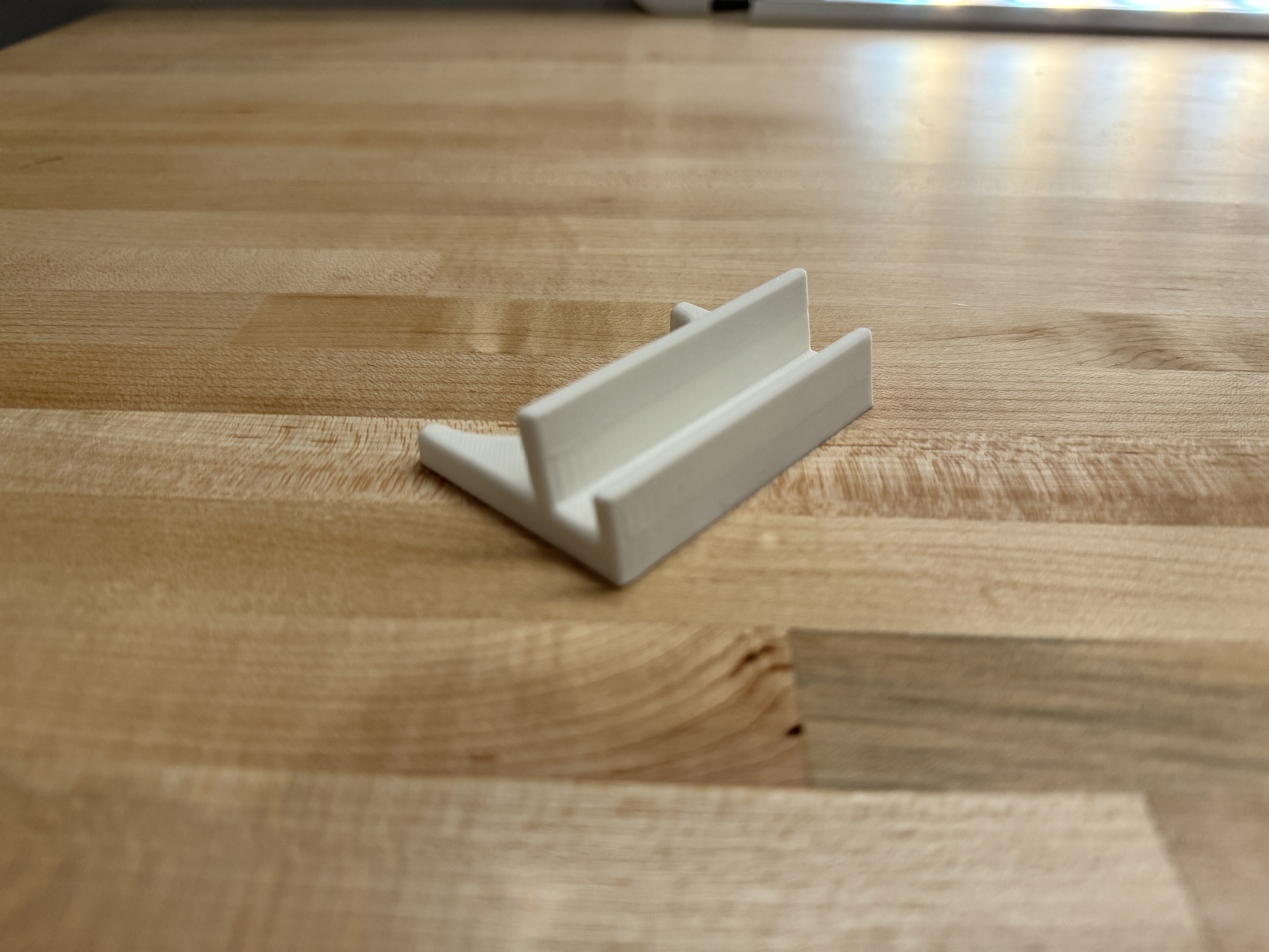 Miniatura 4 do modelo 3D Trading Card Stand
