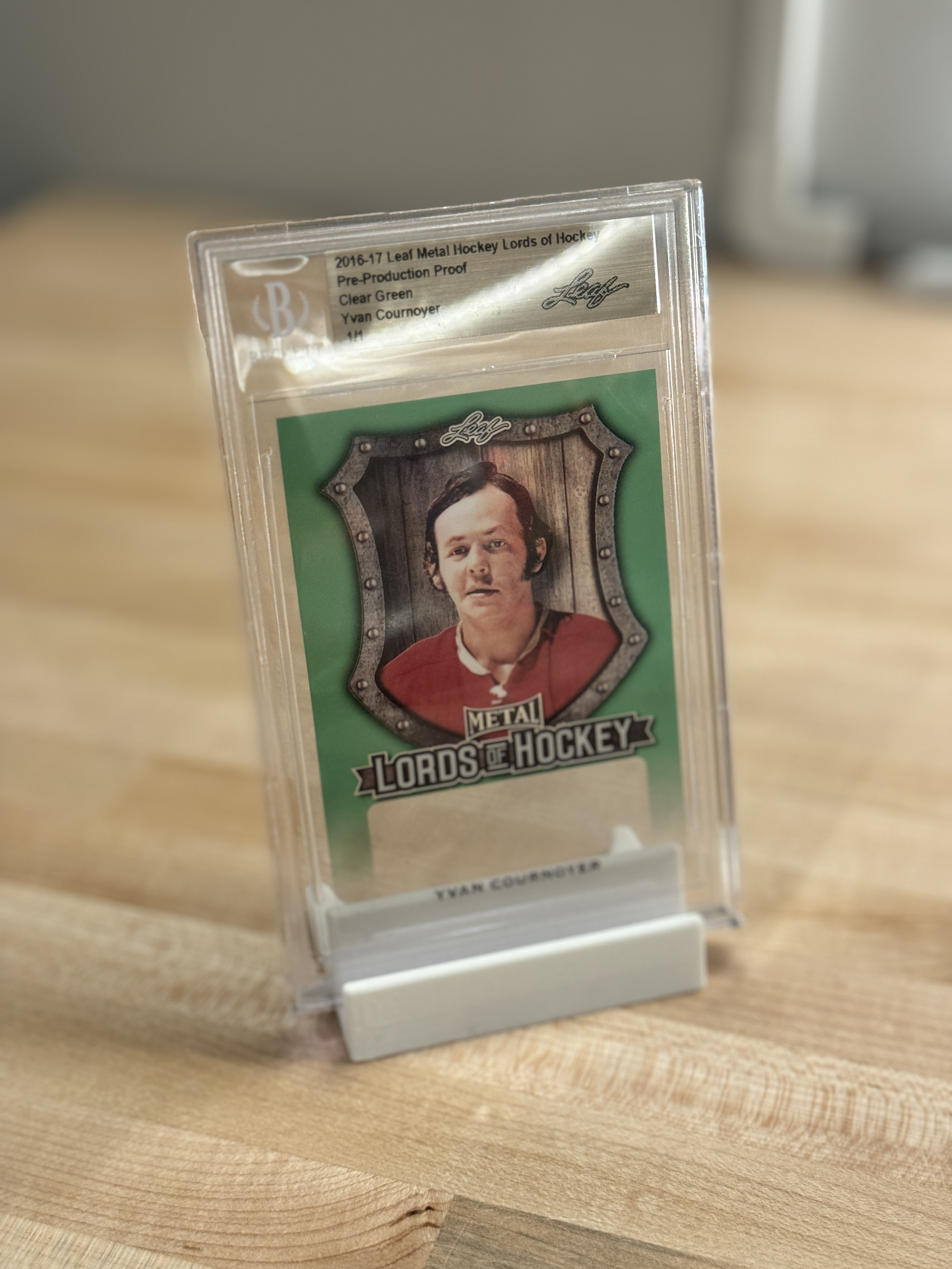 Trading Card Stand by Josh Pigford Download free STL model