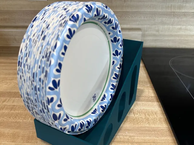 Vertical Paper Plate Storage