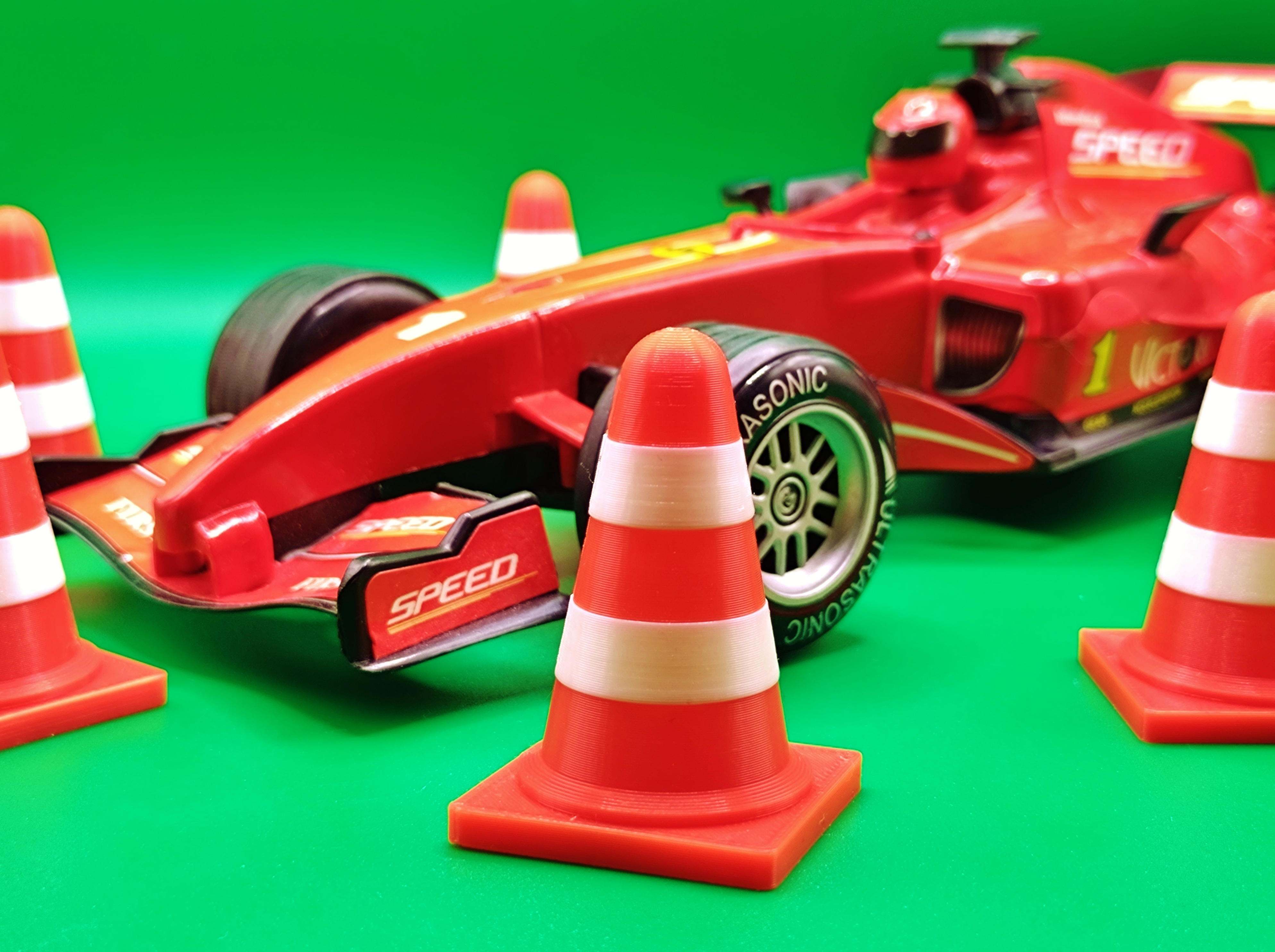 Warning traffic cone