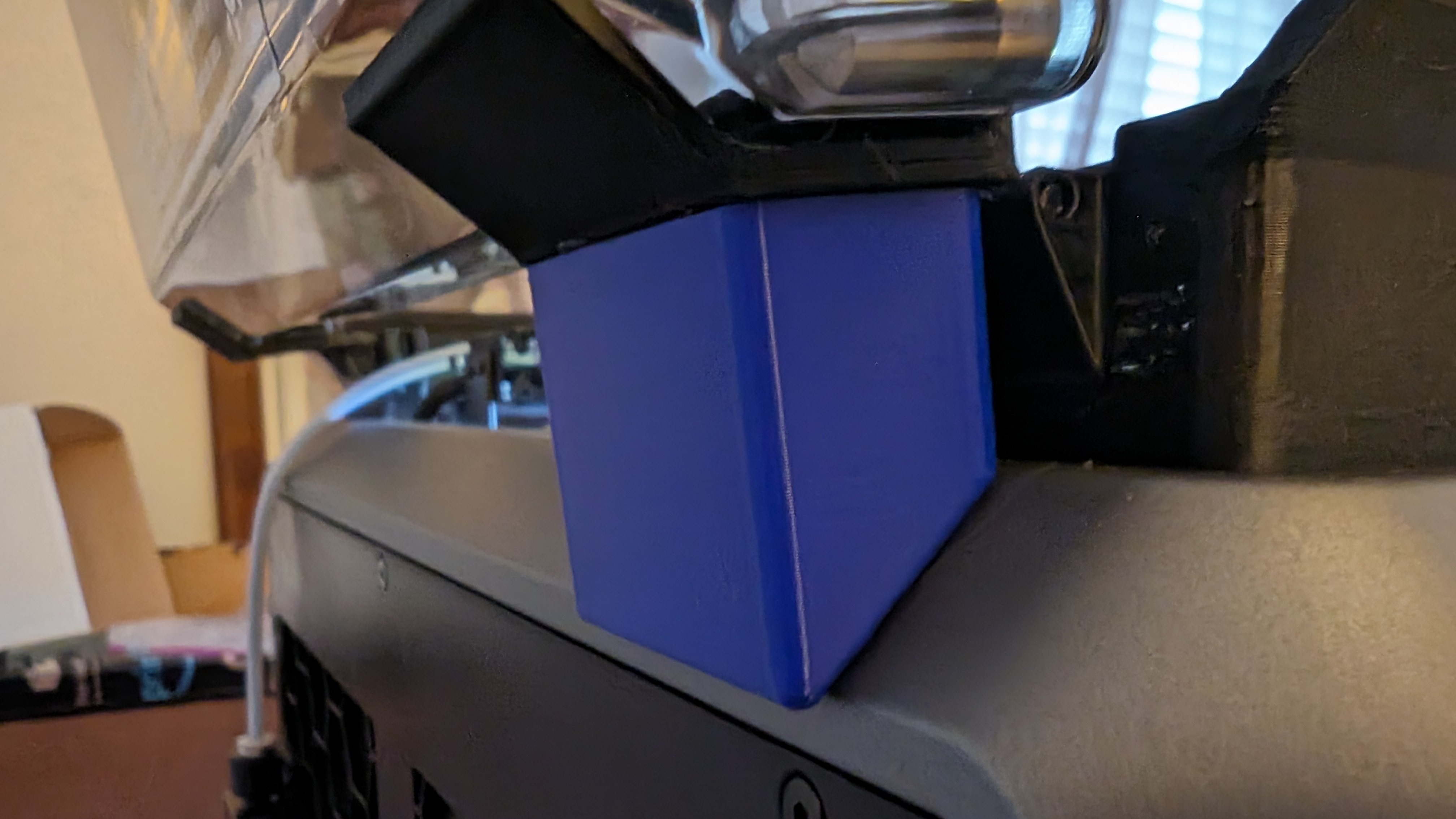 K1C Hinged Lid Stop