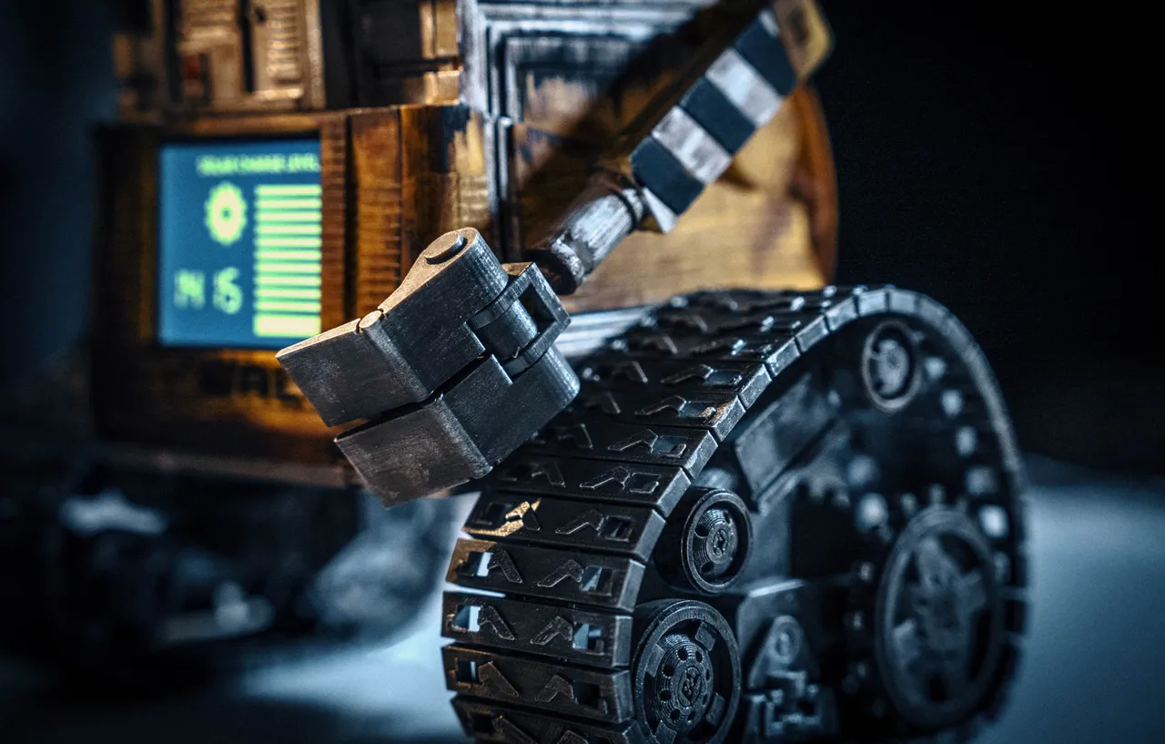 wall-e-alarm-clock-lamp-by-j-j-l-ing-download-free-stl-model