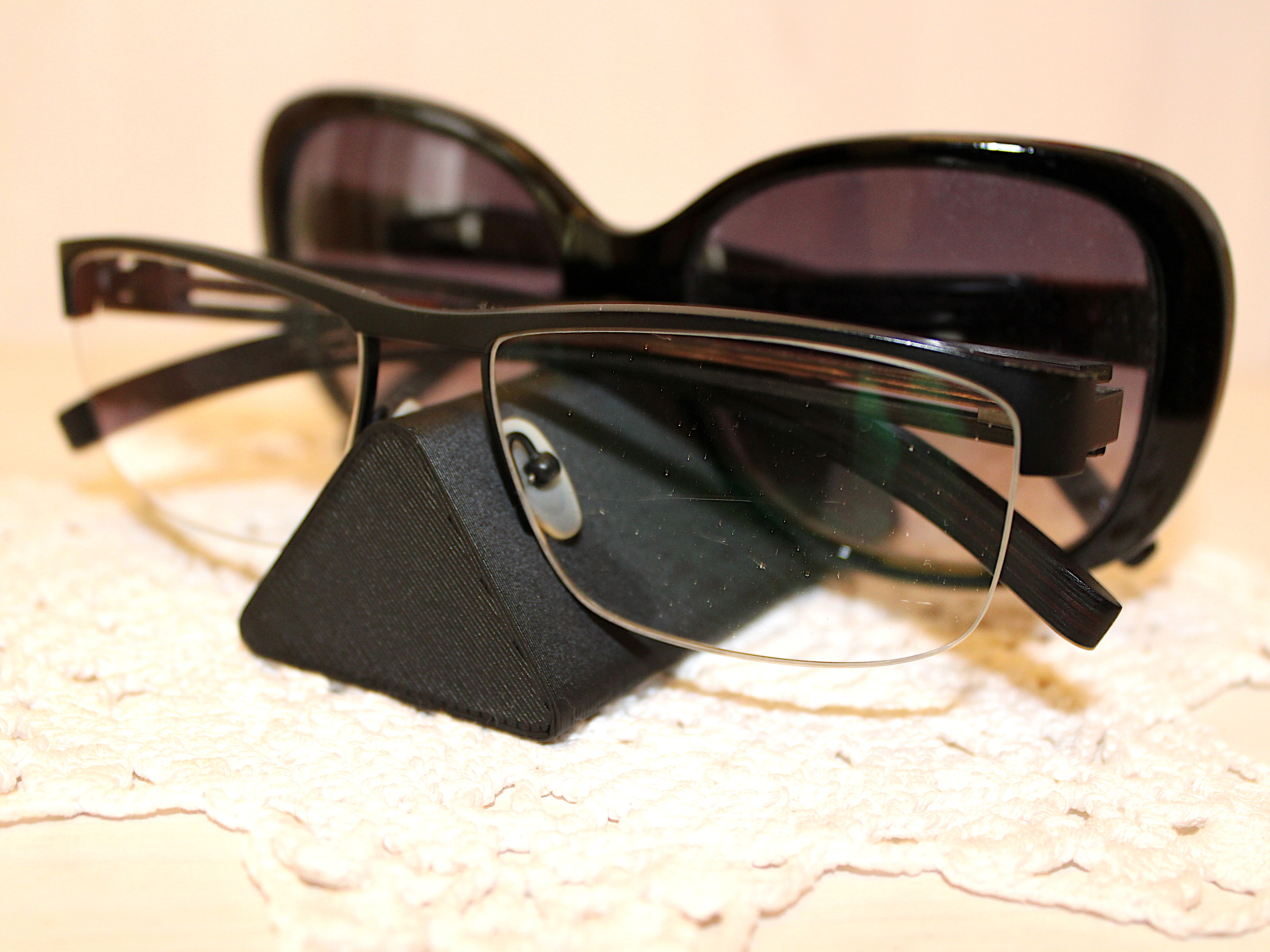 Double Glasses Stand / Dual Spectacles Holder