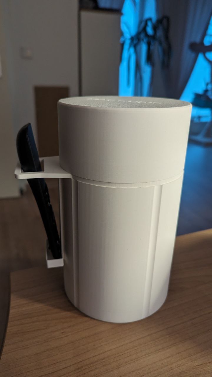Modernized case HY300 projector and remote holder