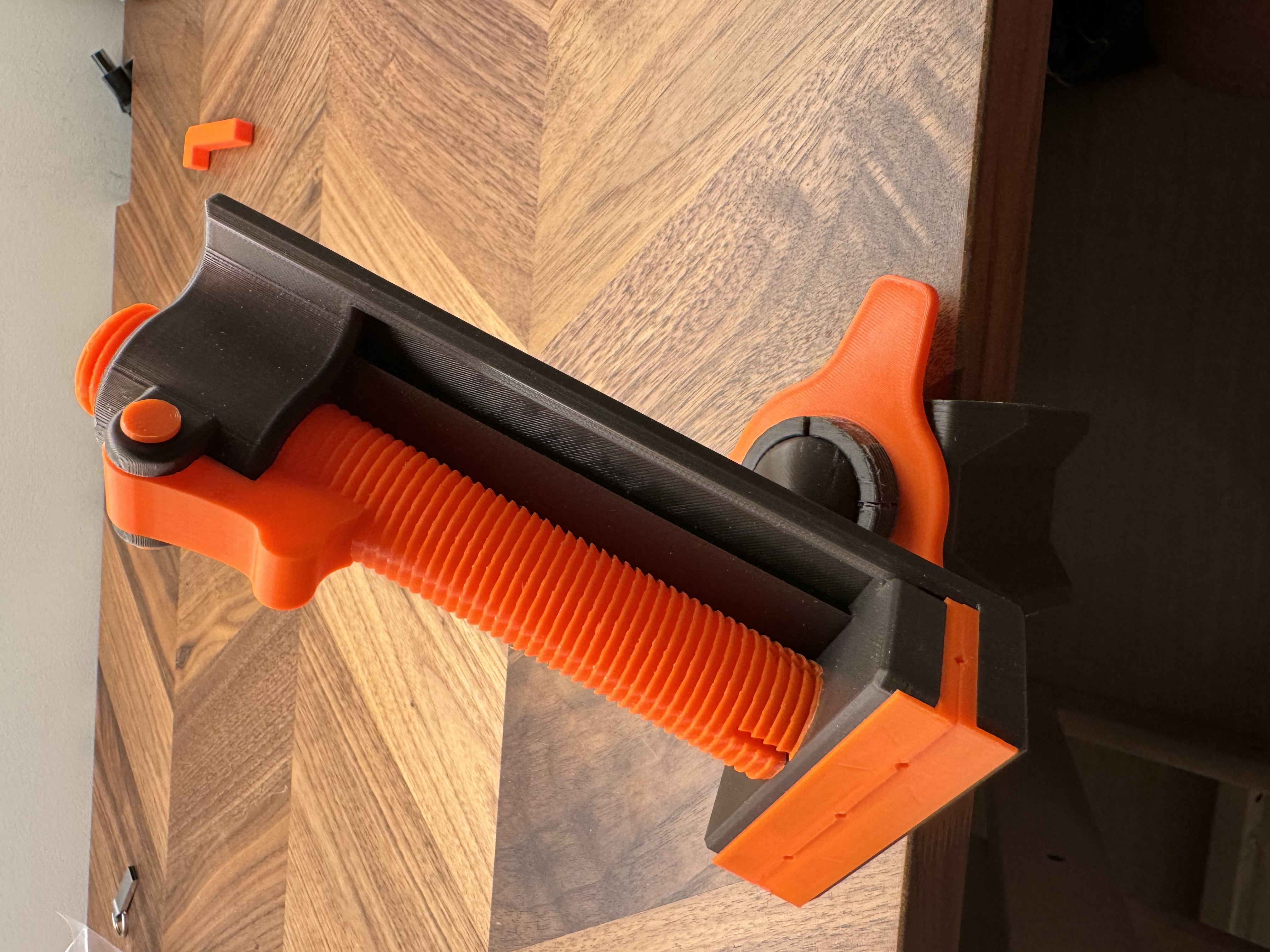 Quick release vise on balljoint (100% 3D printed no extra parts needed)