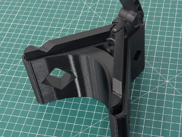 Triangular Tablet/Monitor Stand Raiser
