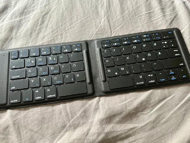 Case for Omoton Foldable Keyboard / Hülle für Omoton faltbare Tastatur