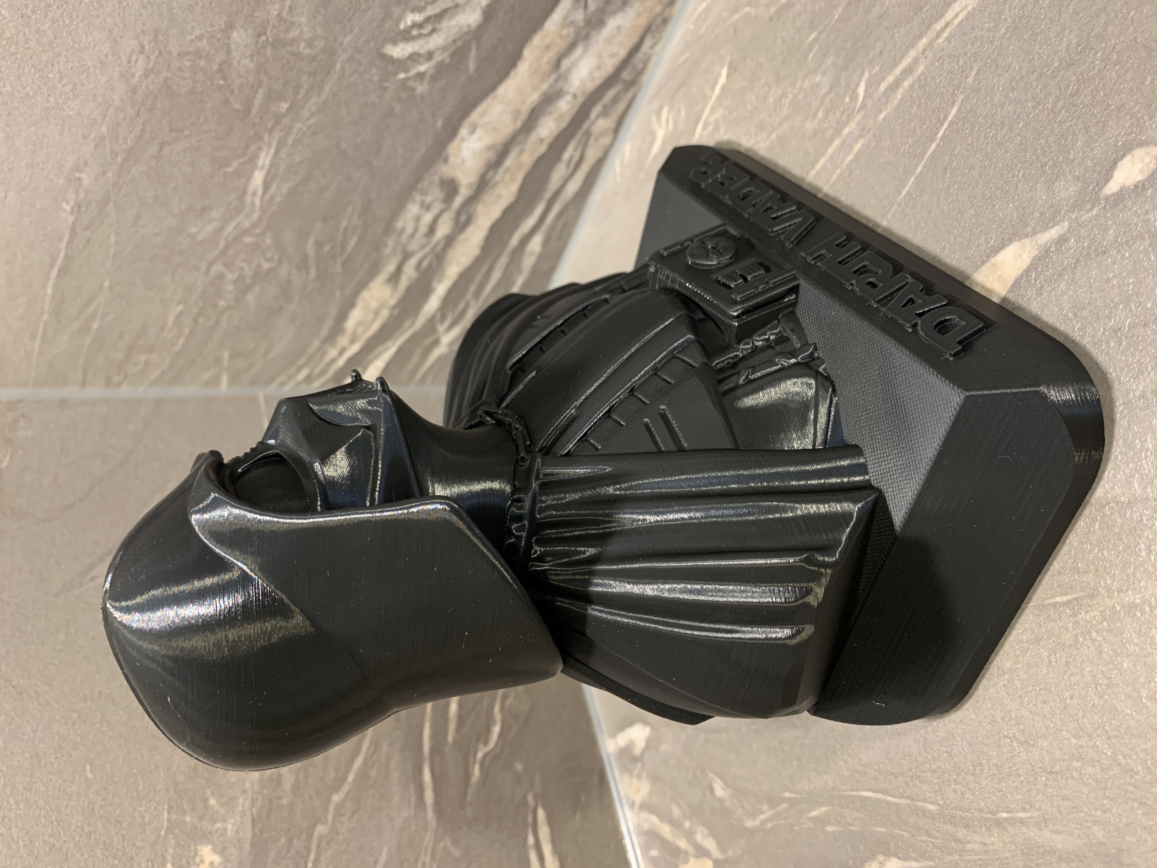 Miniatura 5 do modelo 3D Darth Vader Bust - base+lettering