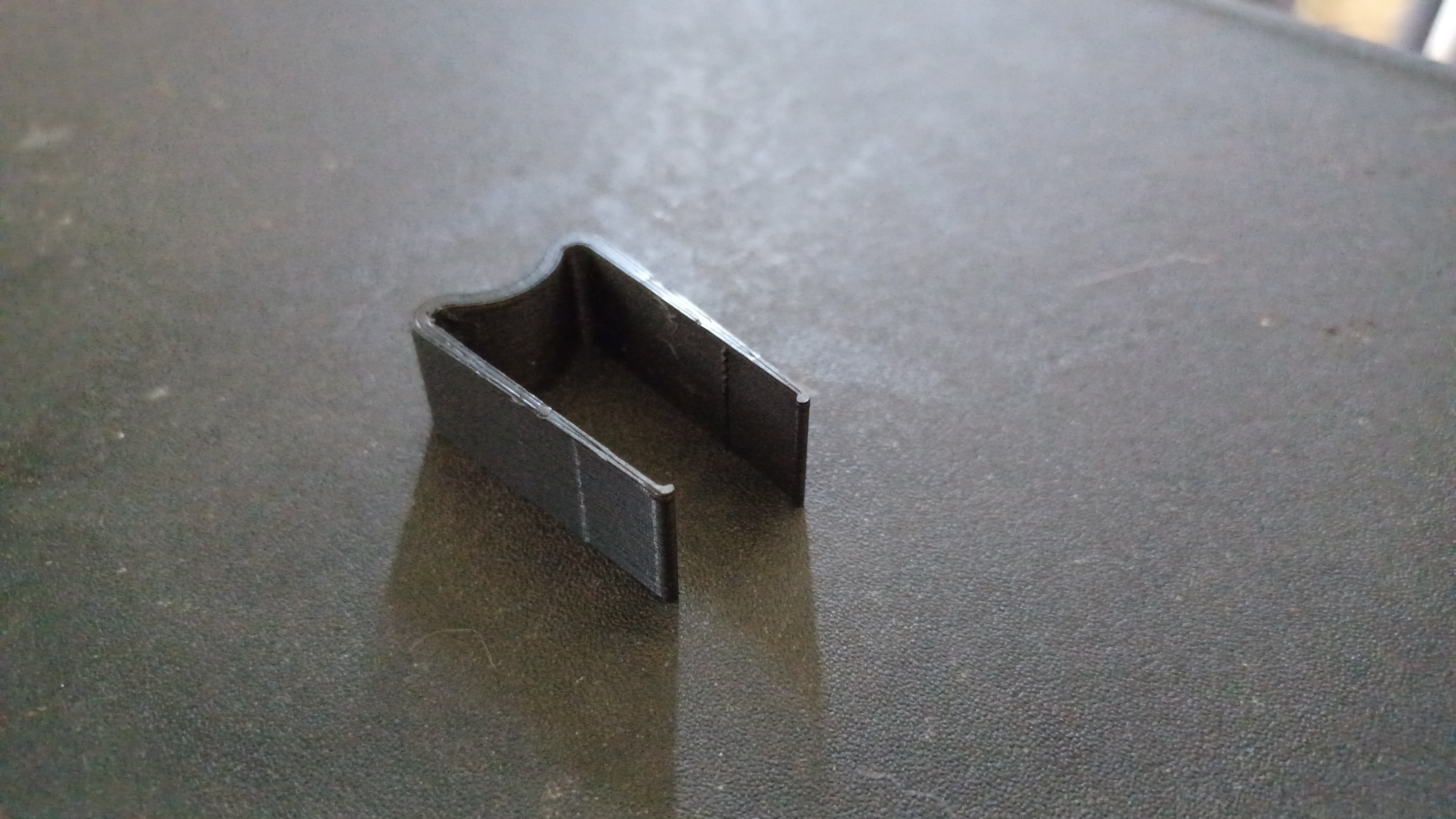 Compliant Key Cap Puller