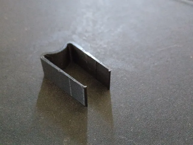 Compliant Key Cap Puller