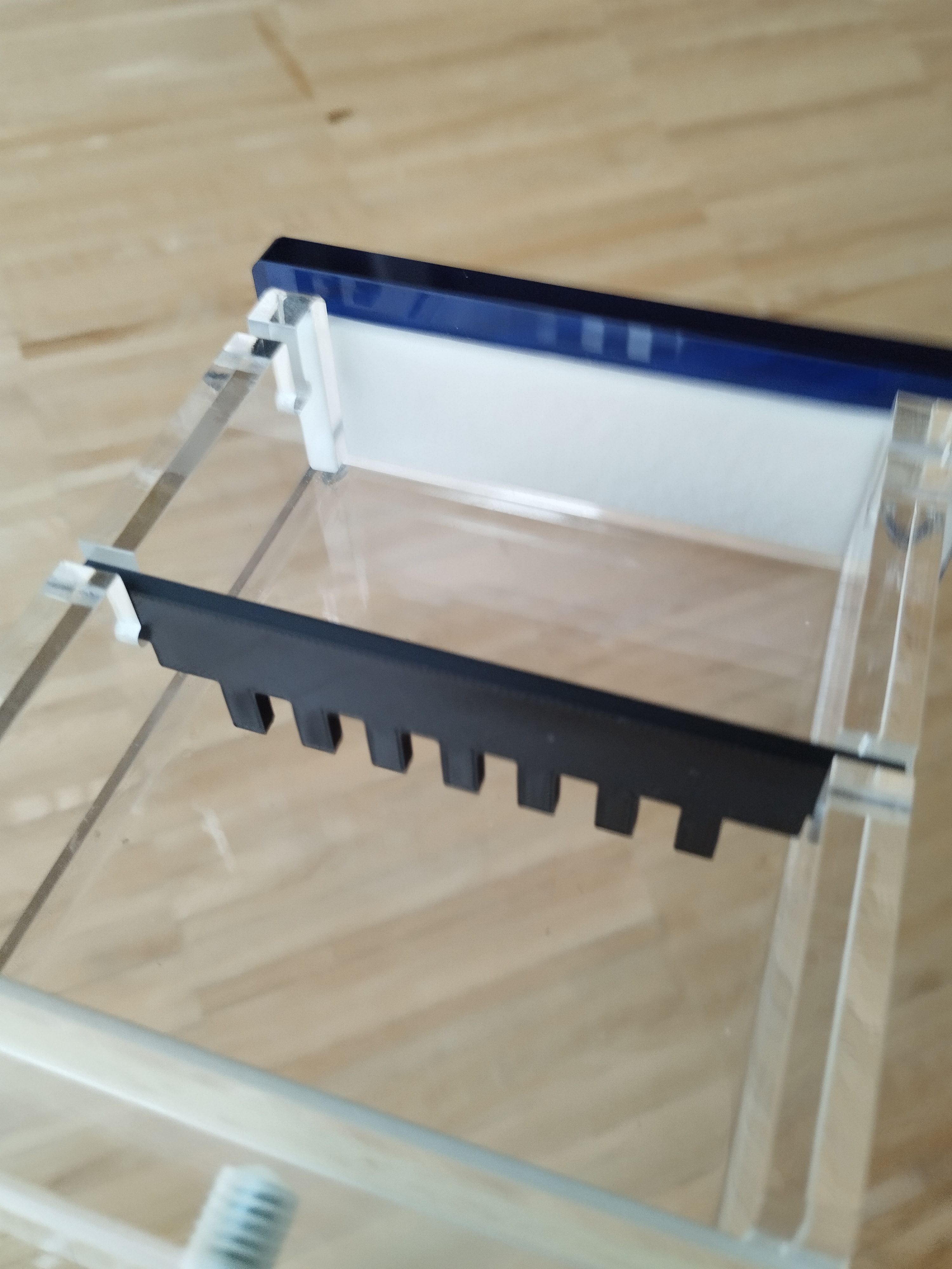 Spacer / Kamm für Giesssteg Neolab (Gelelektrophorese)