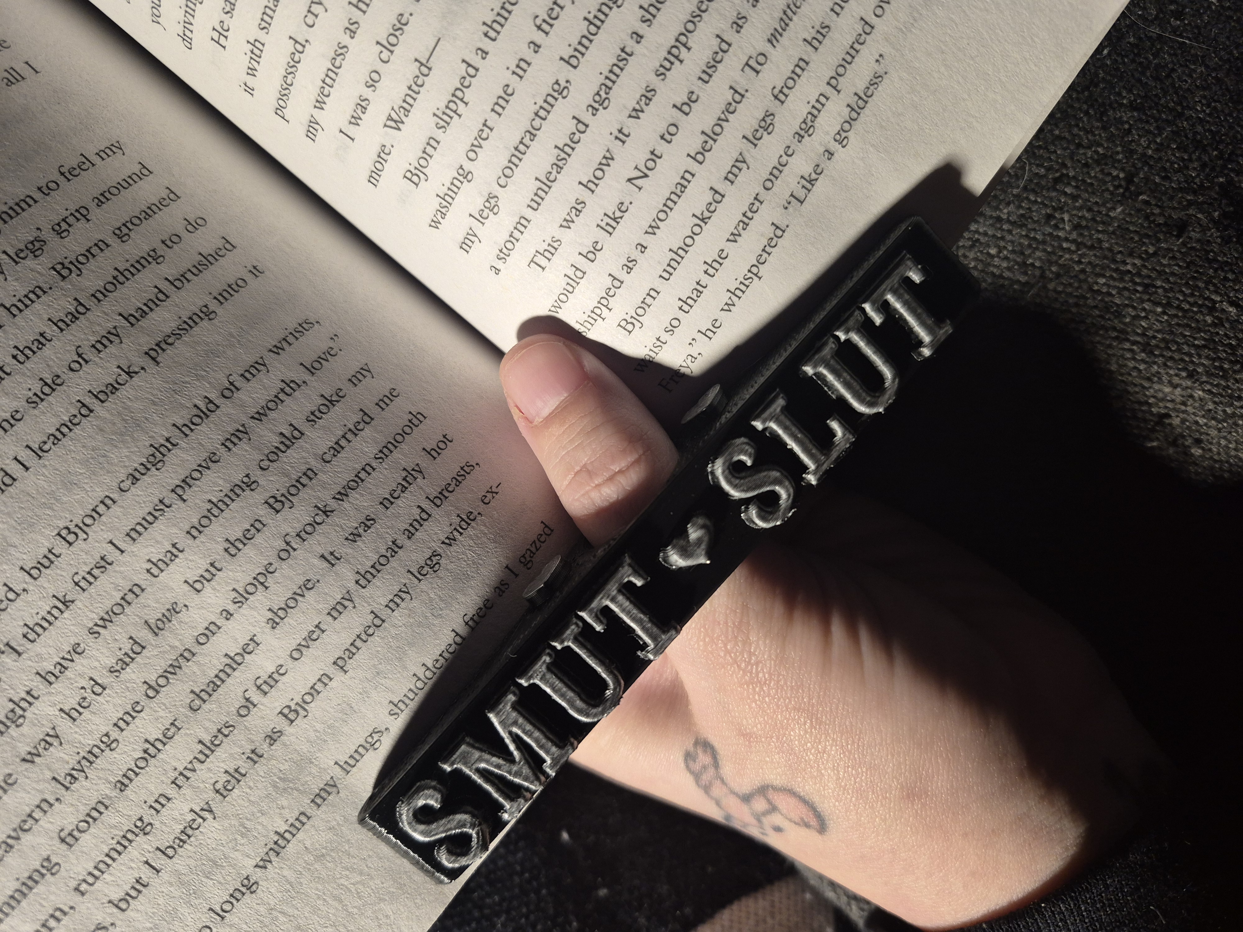 Smut Slut Page Spreader