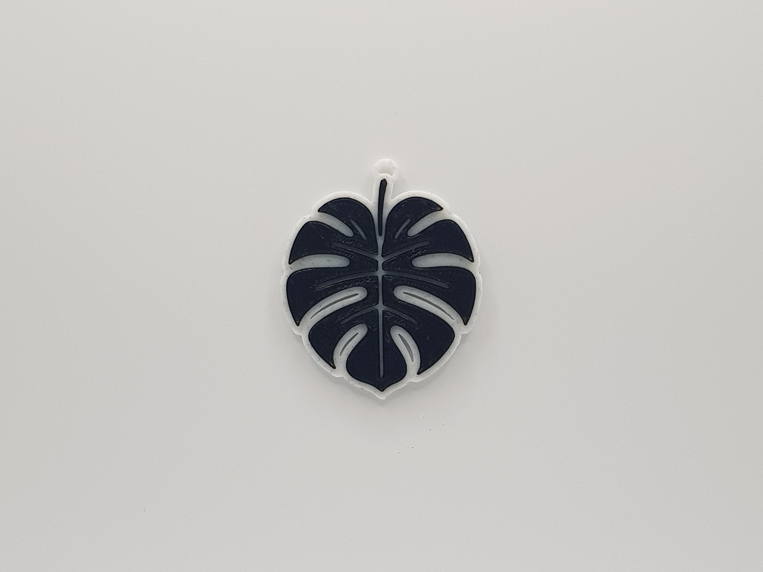 Monstera Deliciosa Leaf Keychain