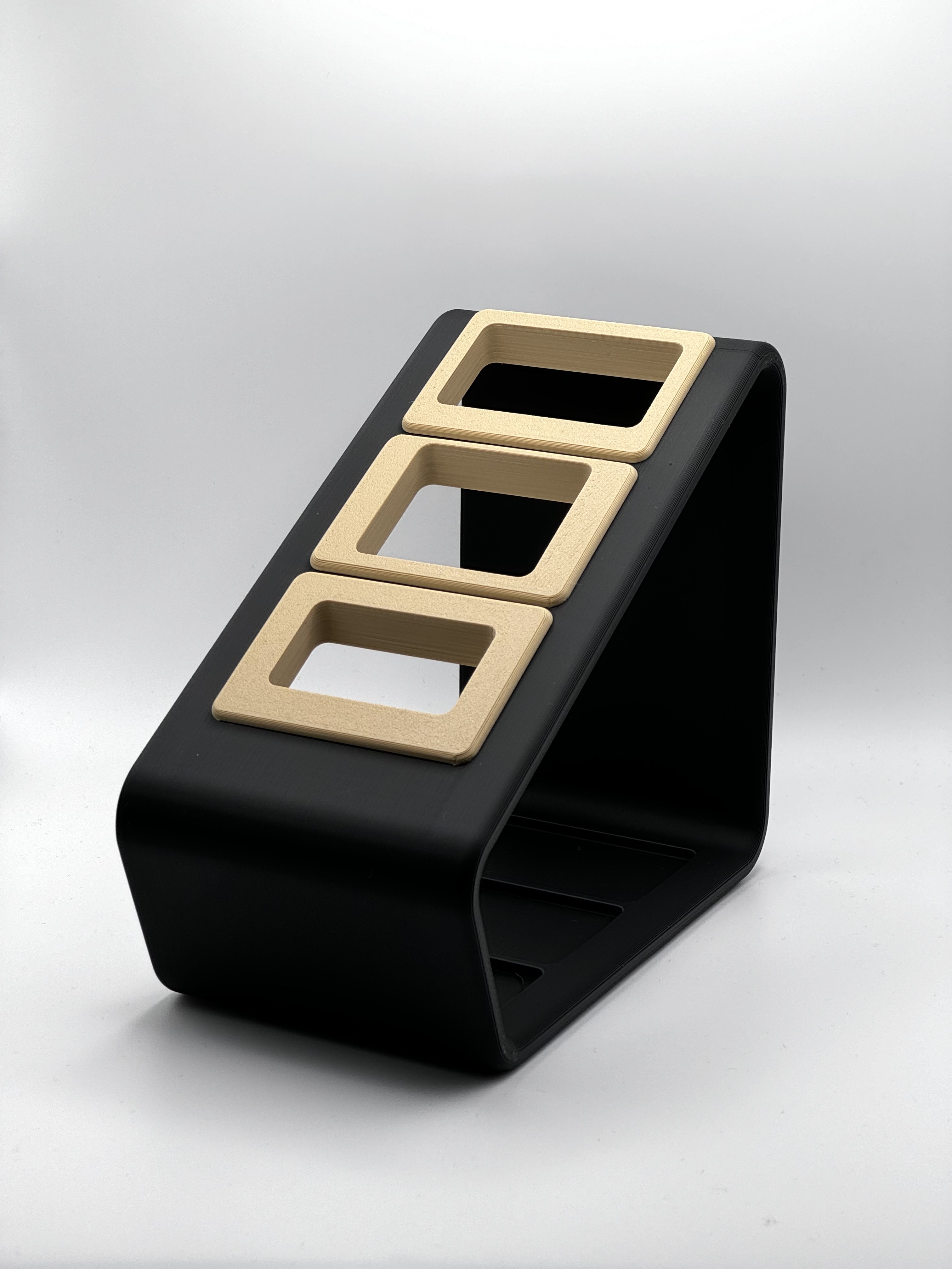 Miniatura 3 do modelo 3D remote holder with inserts