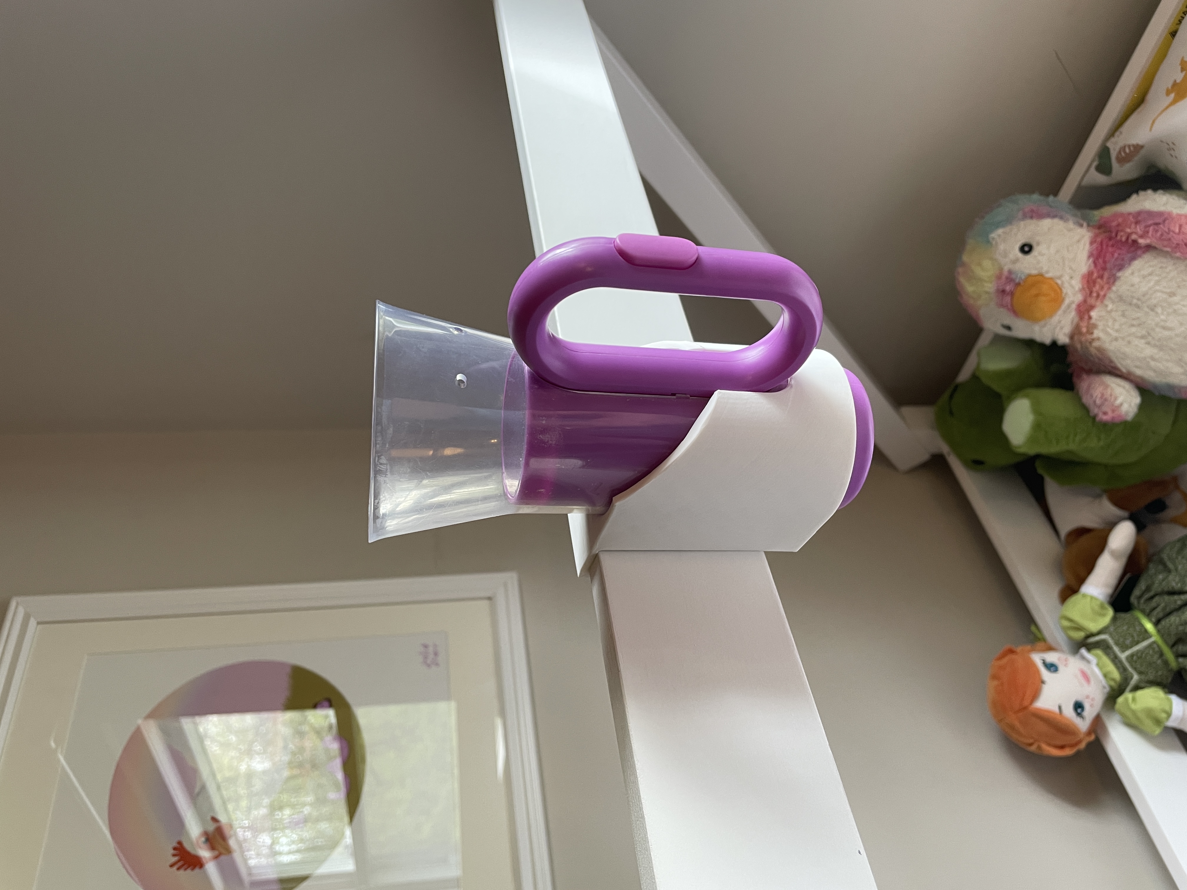 Lovevery Flashlight holder for bed rail