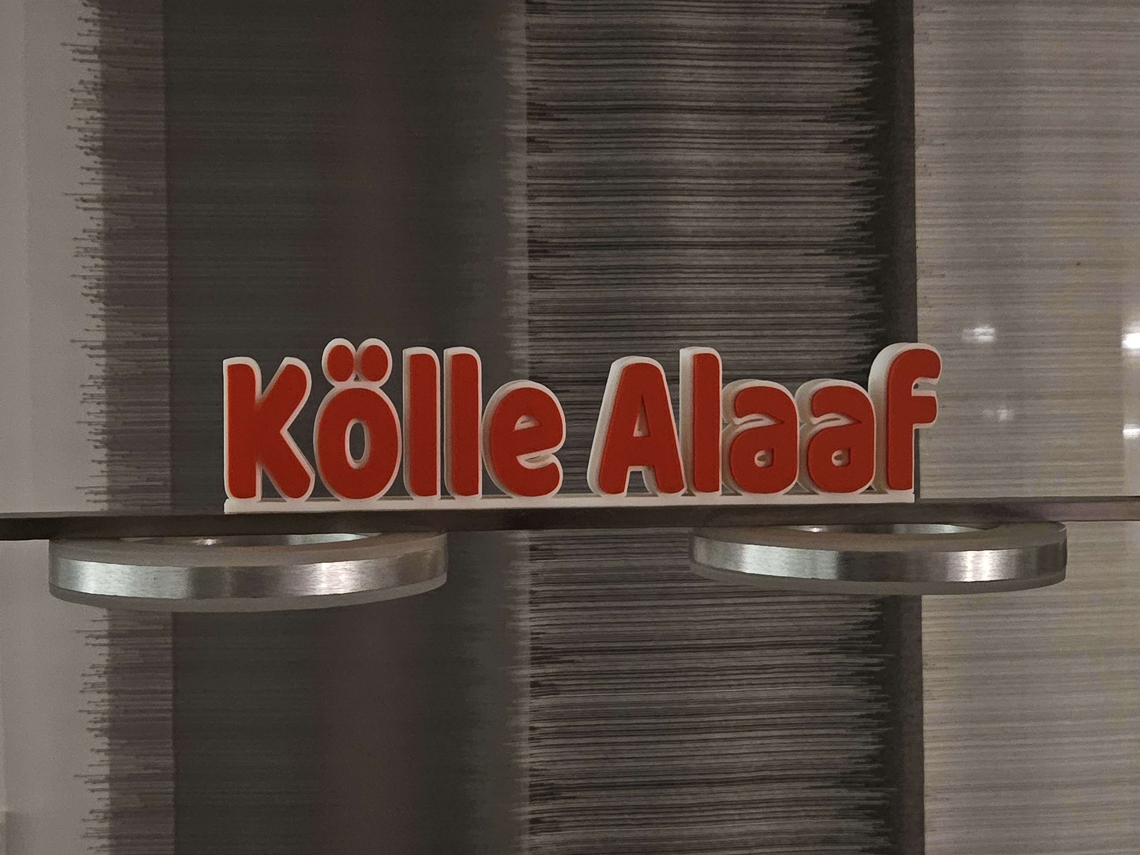 Kölle Alaaf - Karnevals Schriftzug als Tischdeko